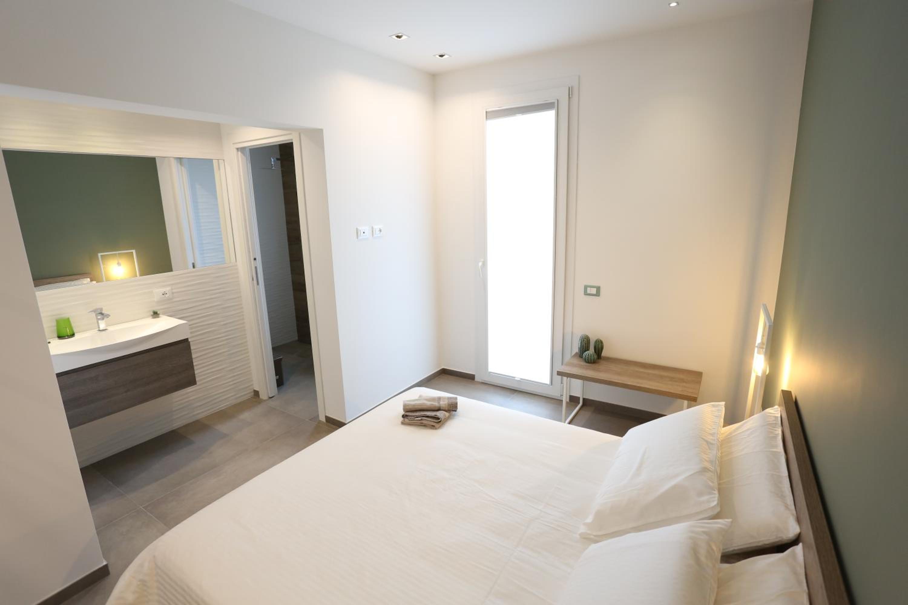 Standard Triple Room - Photo 19
