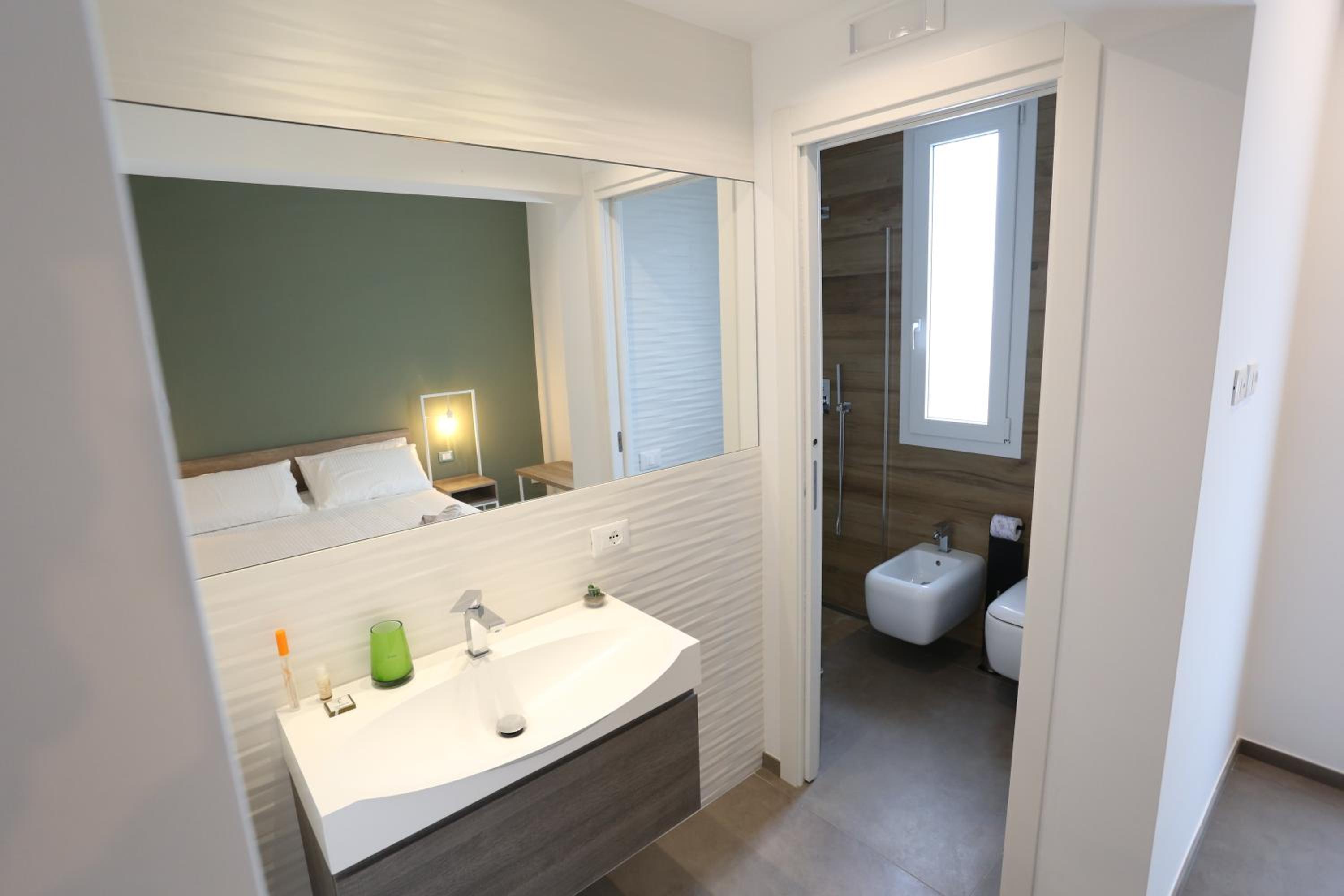 Standard Triple Room - Photo 18