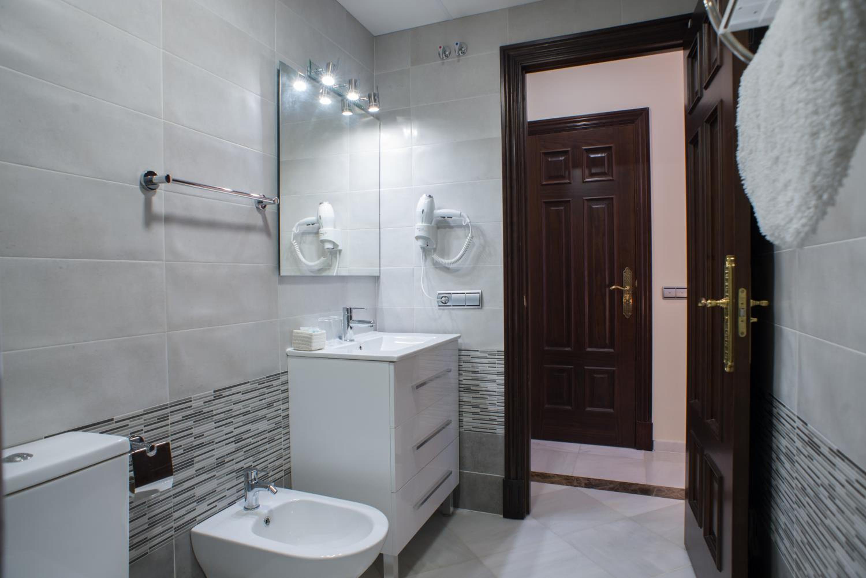 Deluxe Double Or Twin Room photo 2