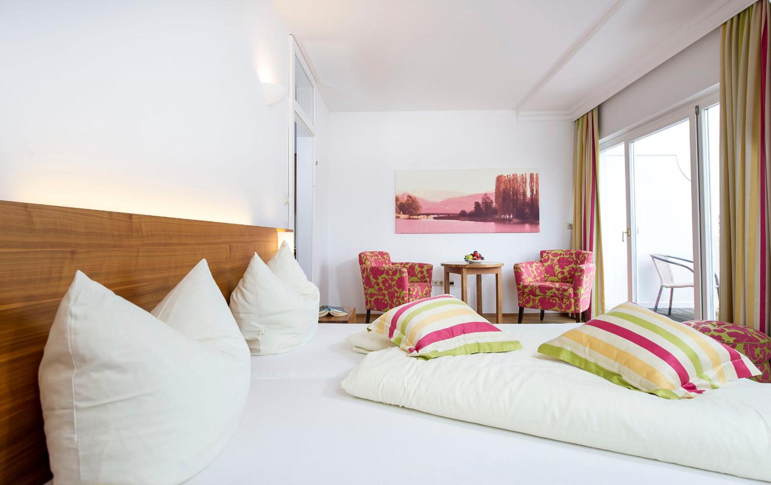 Two-Bedroom Apartment with Balcony photo 3