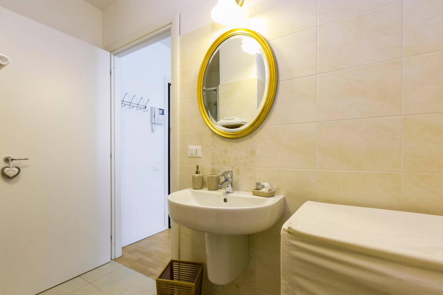 Studio Apartment - Photo 7