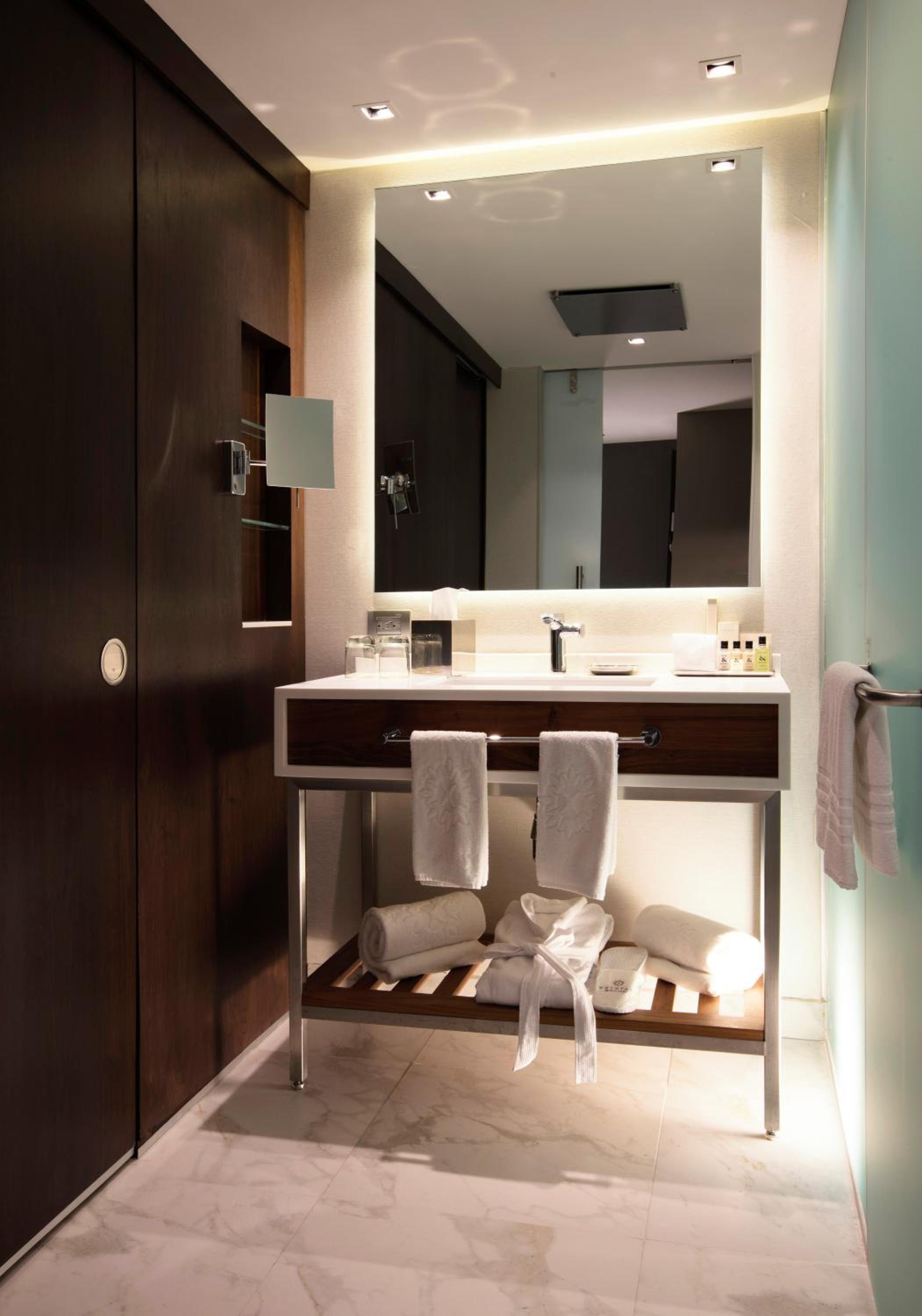 Junior Suite thumbnail 5