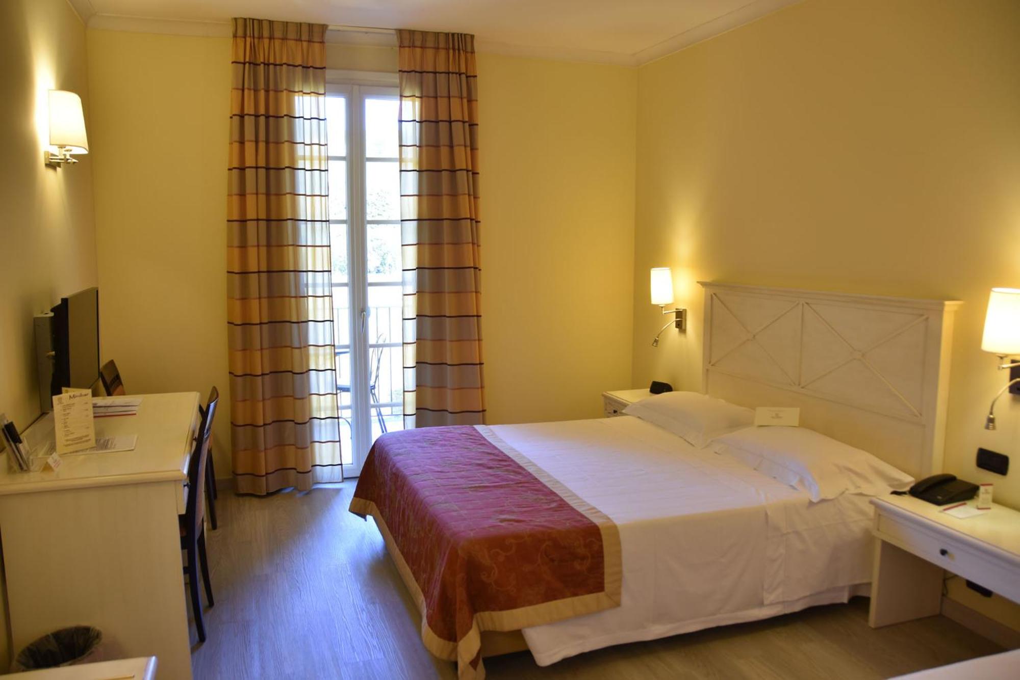 Deluxe Twin Room - Photo 1
