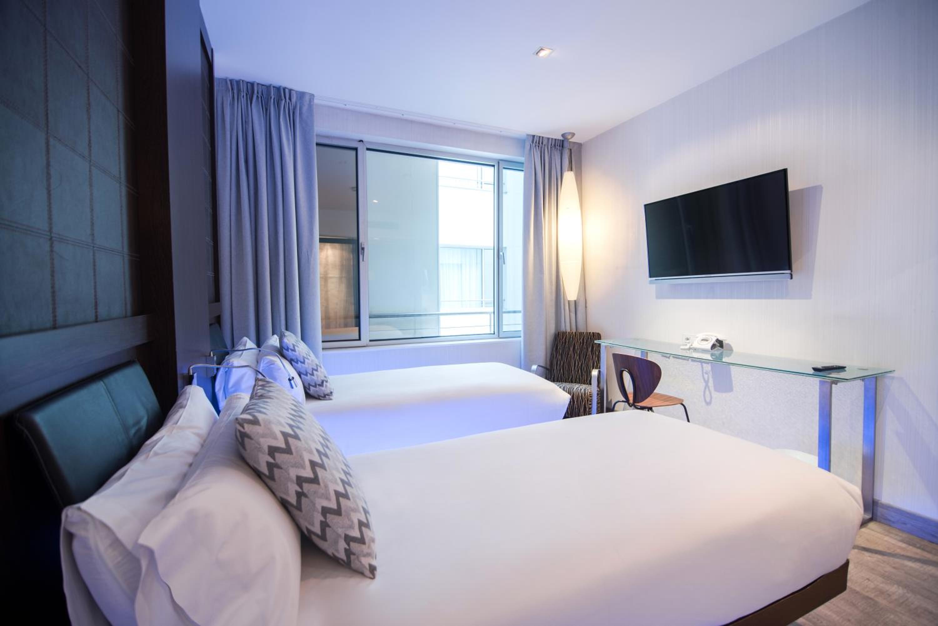 Double Room (1 - 2 Adults) - Photo 6