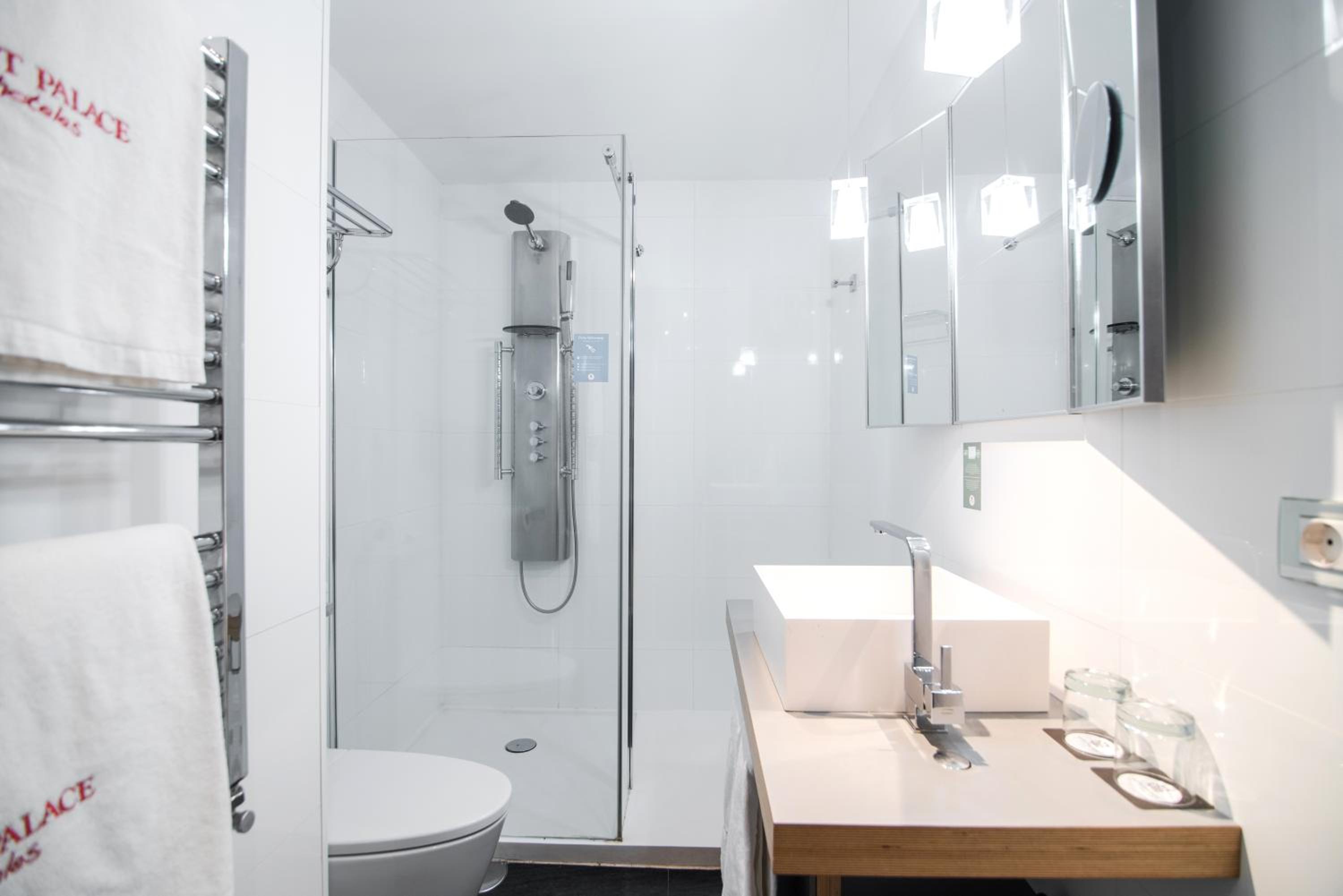 Double Room (1 - 2 Adults) - Photo 5