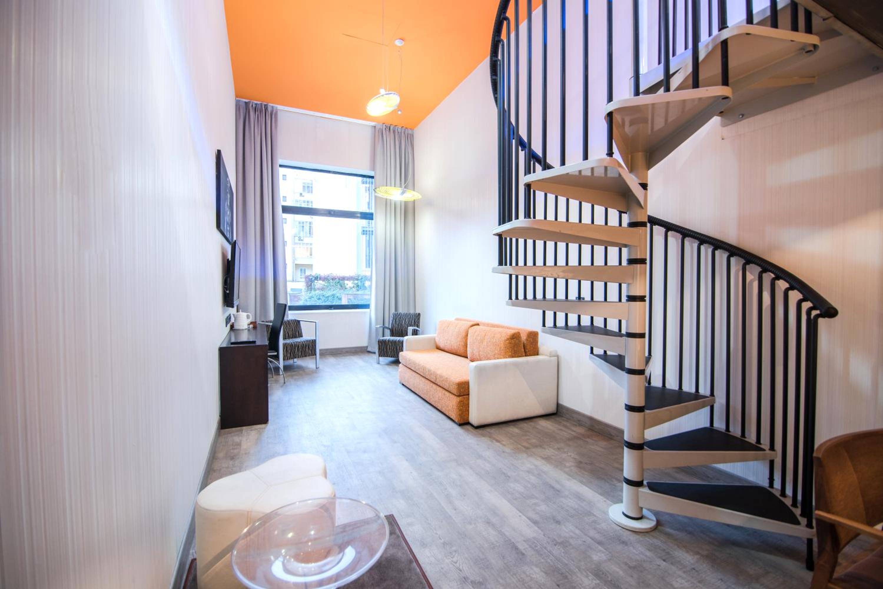 Duplex Quadruple Room - Photo 6