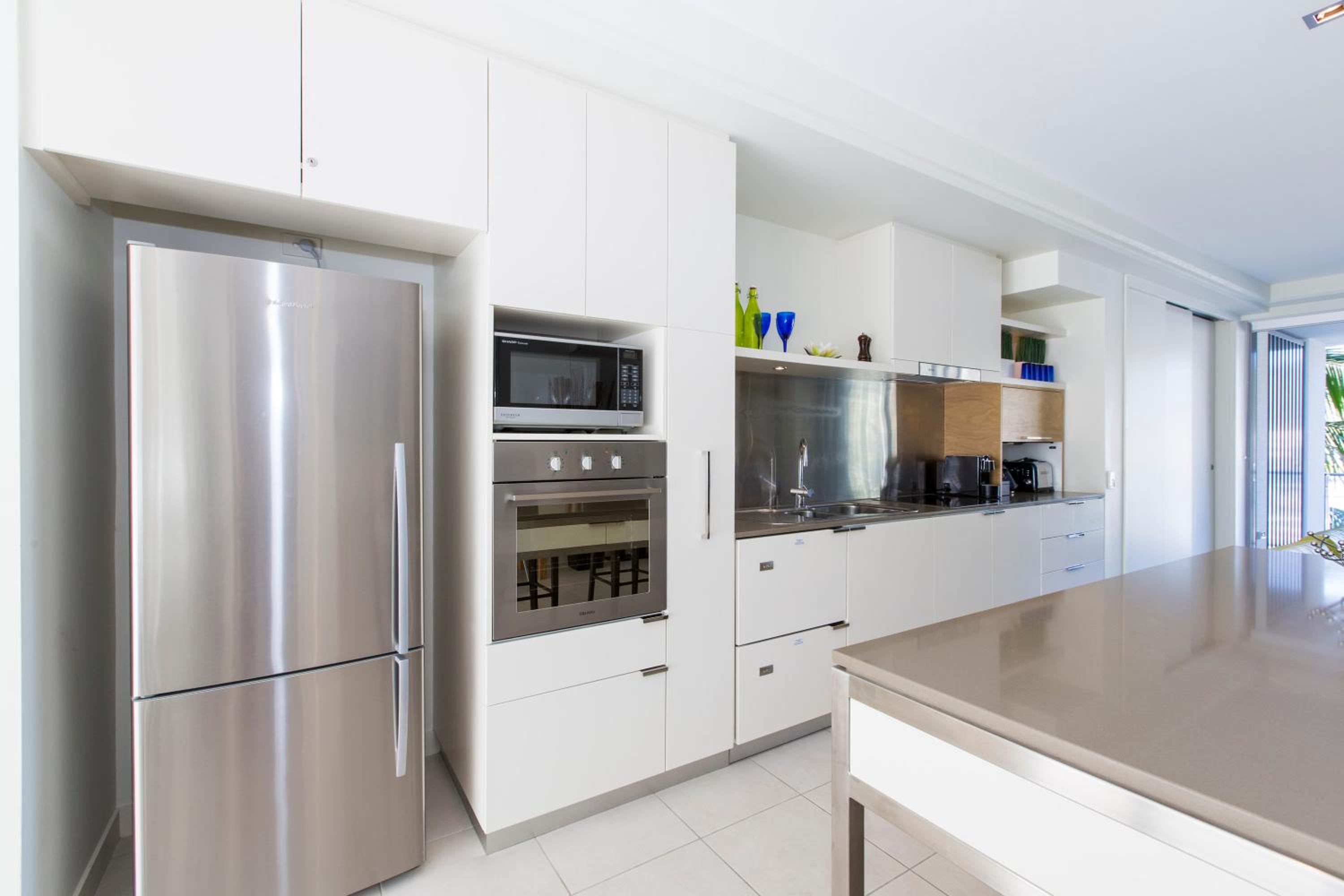 Three-Bedroom Apartment - Photo 8