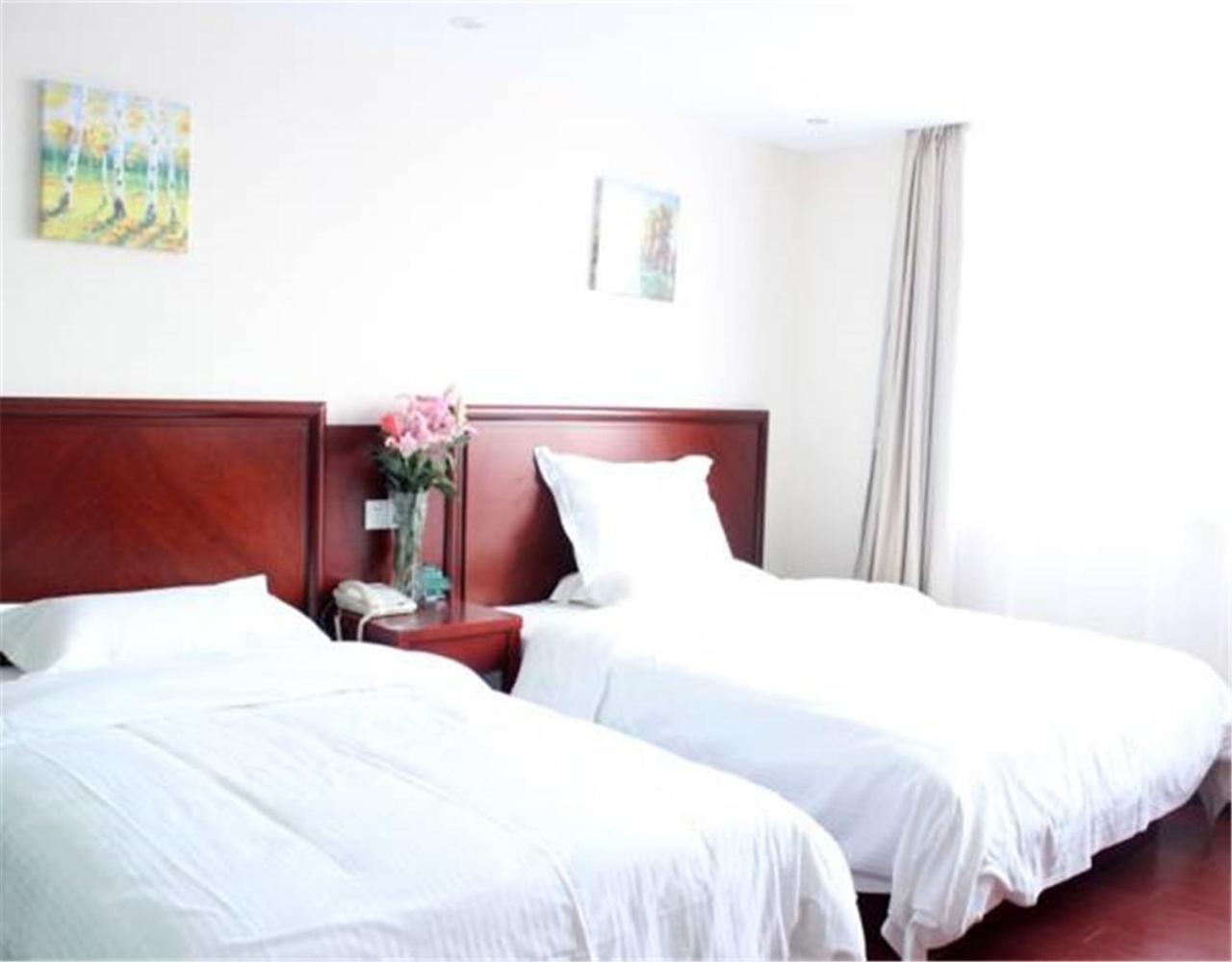 Mainland Chinese Citizens - Family Room - Photo 4
