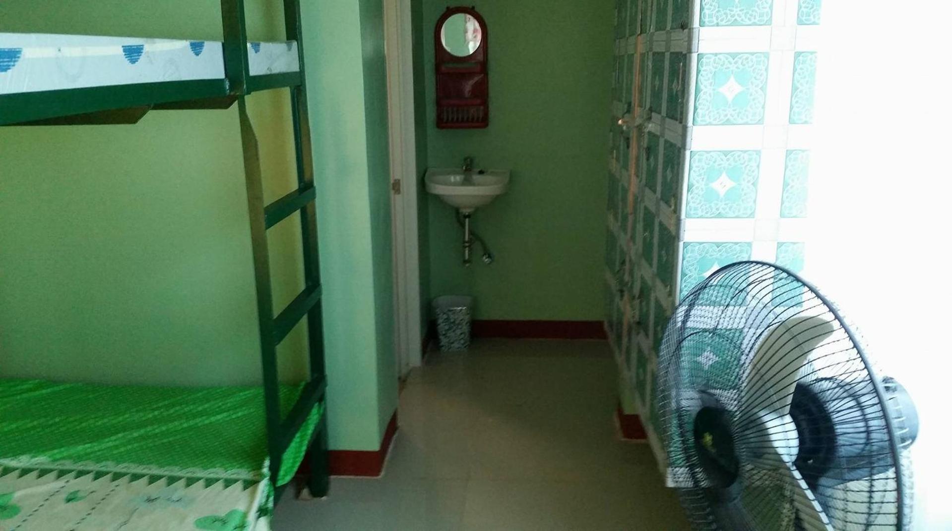 Mixed Dormitory Room photo 2