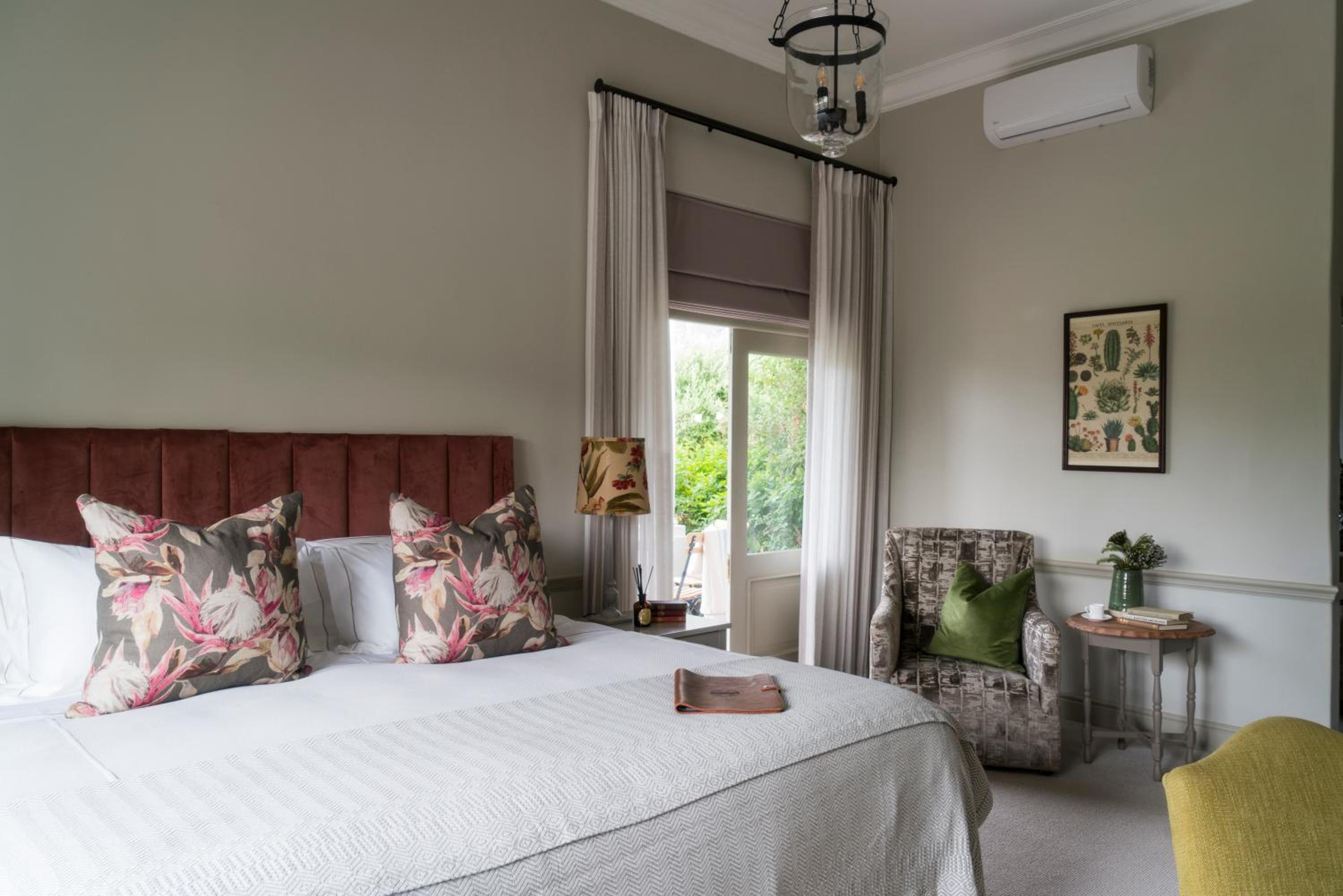 Suite with Mountain View photo 1