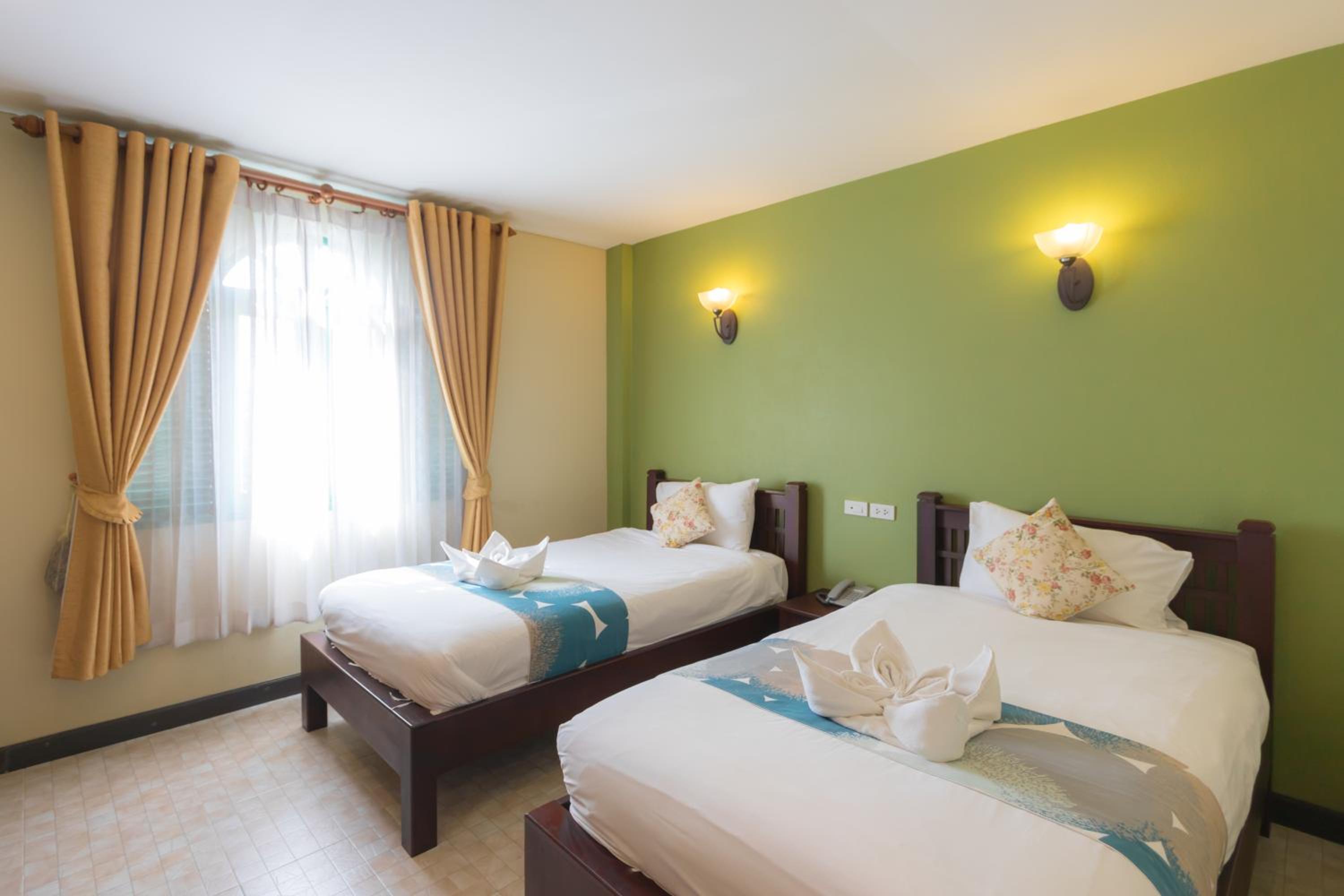 Deluxe Twin Room