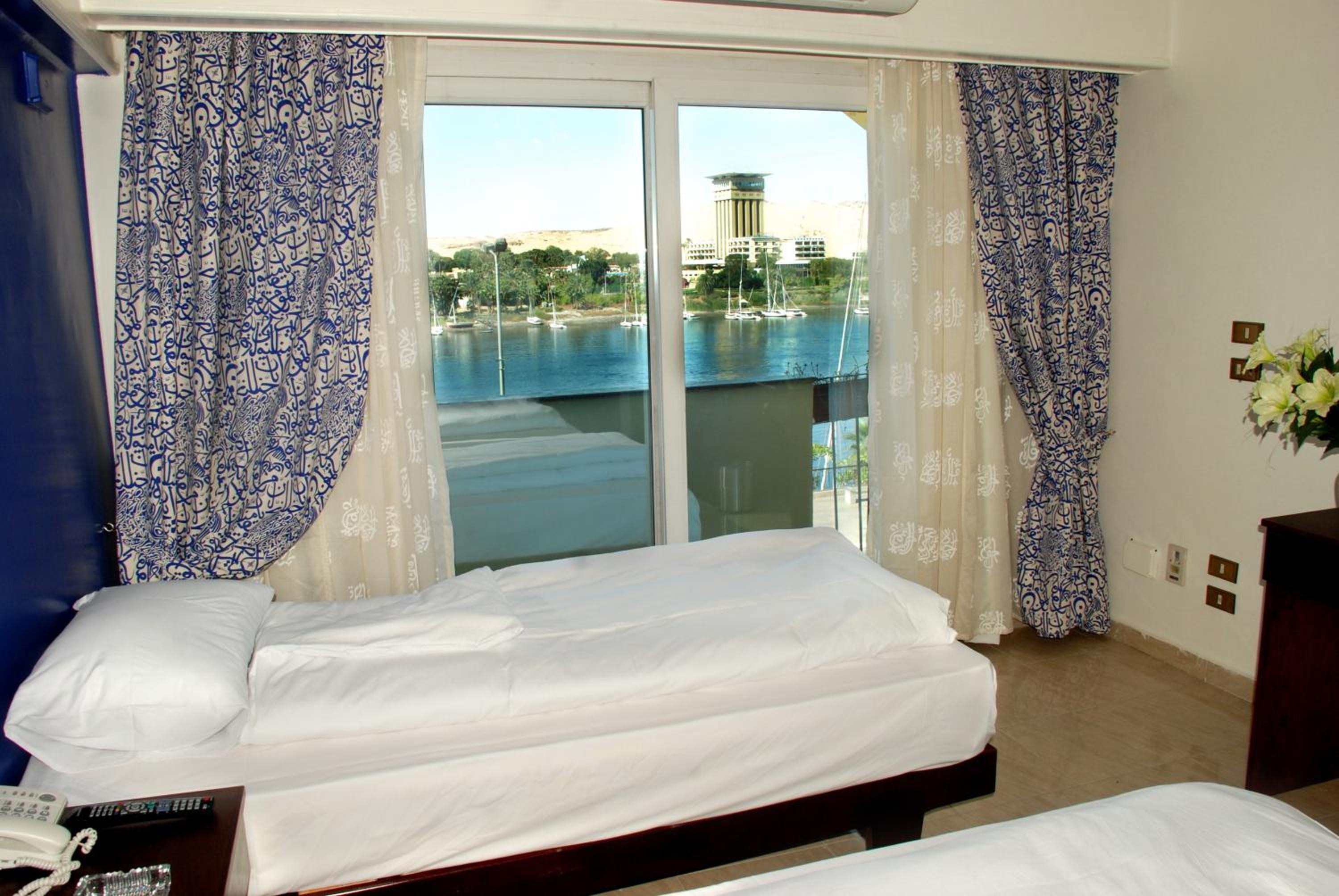 Deluxe Double or Twin Room with River View - Photo 1