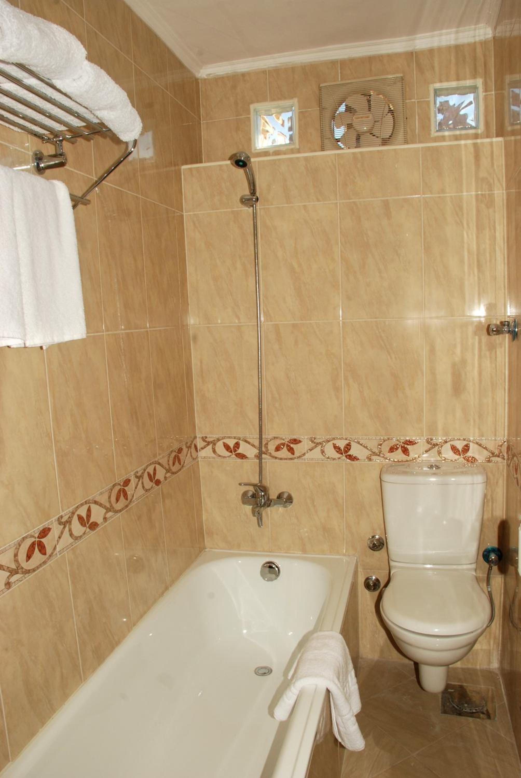 Deluxe Double or Twin Room with River View - Photo 3