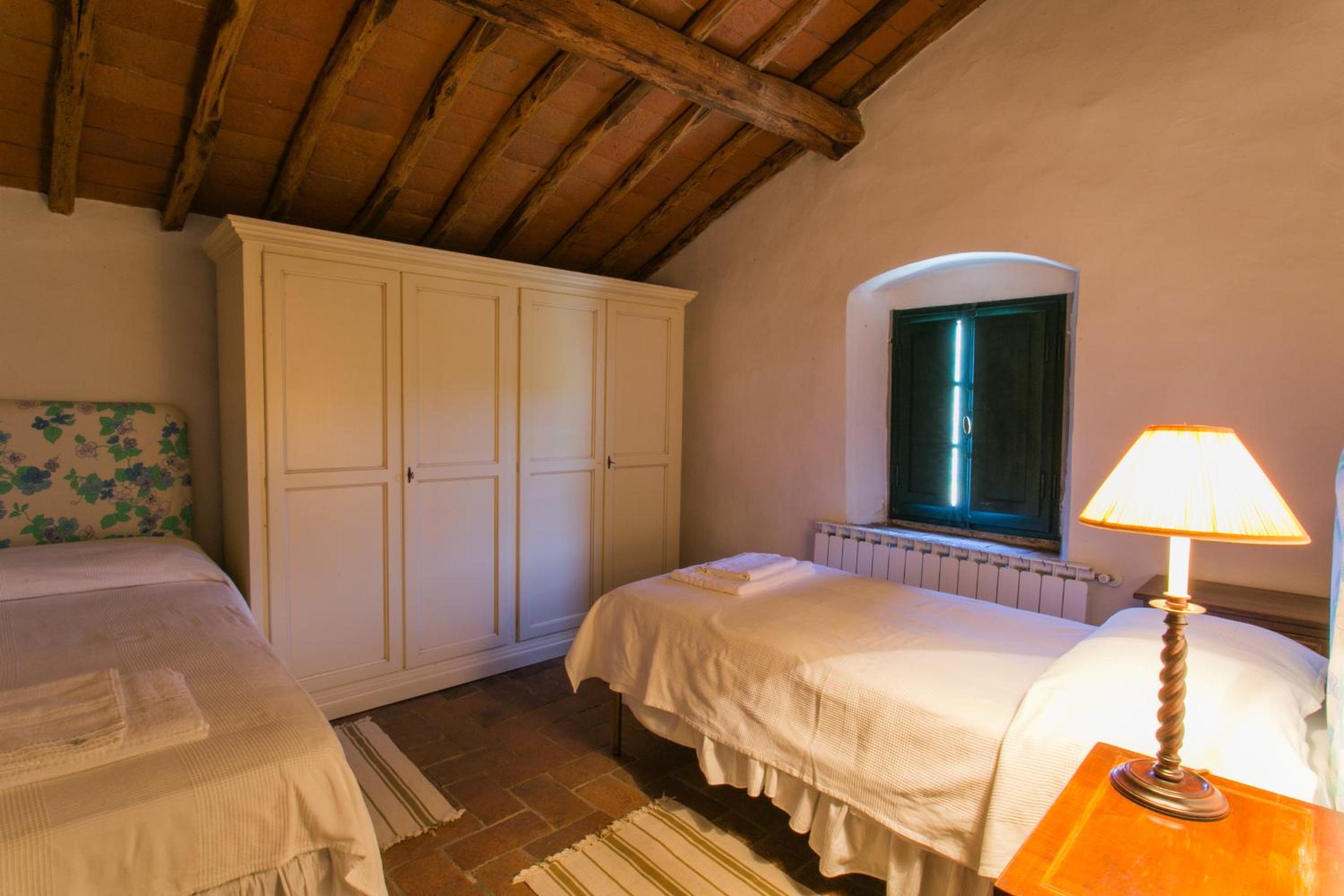 Three-Bedroom Apartment - Split Level