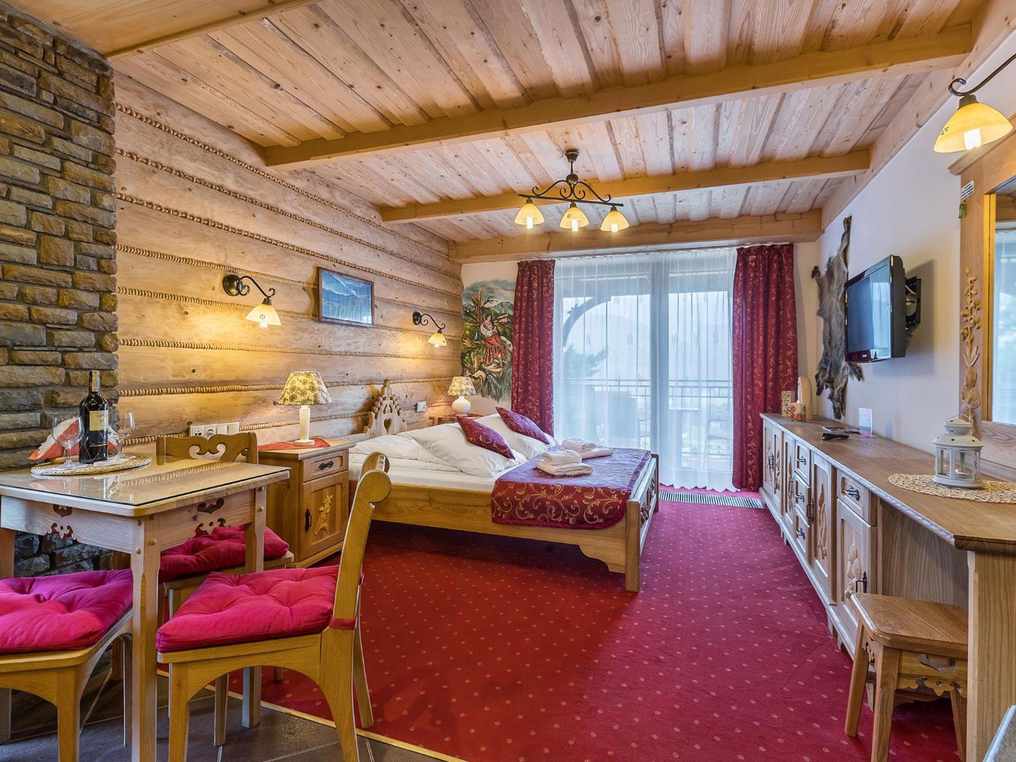 Apartment with fireplace and mountain view photo 1