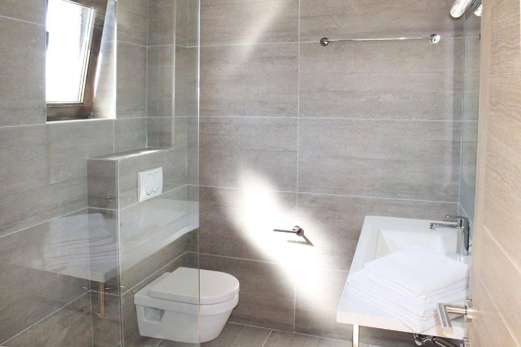 Deluxe Double or Twin Room with Balcony - Photo 16