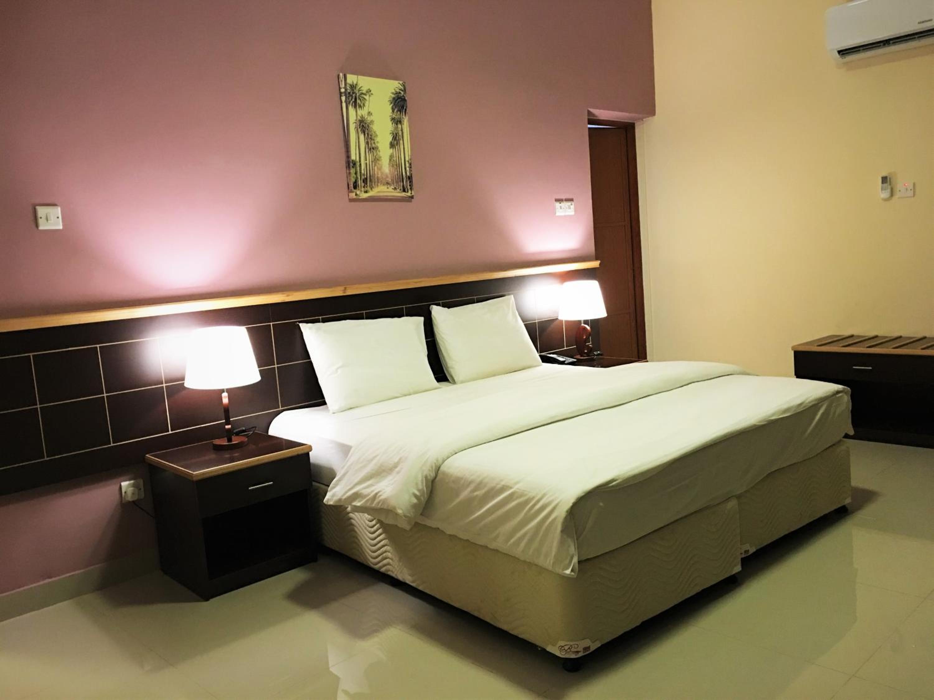Deluxe Double Room - Photo 13