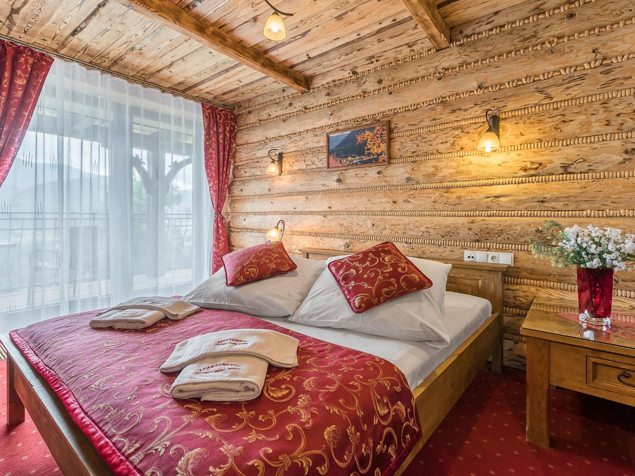 Two-Bedroom Apartment with Fireplace photo 1