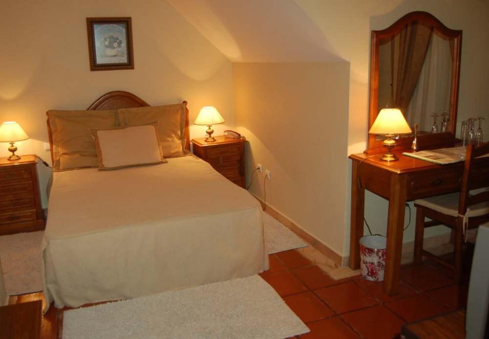 Economy Double Room - Photo 6