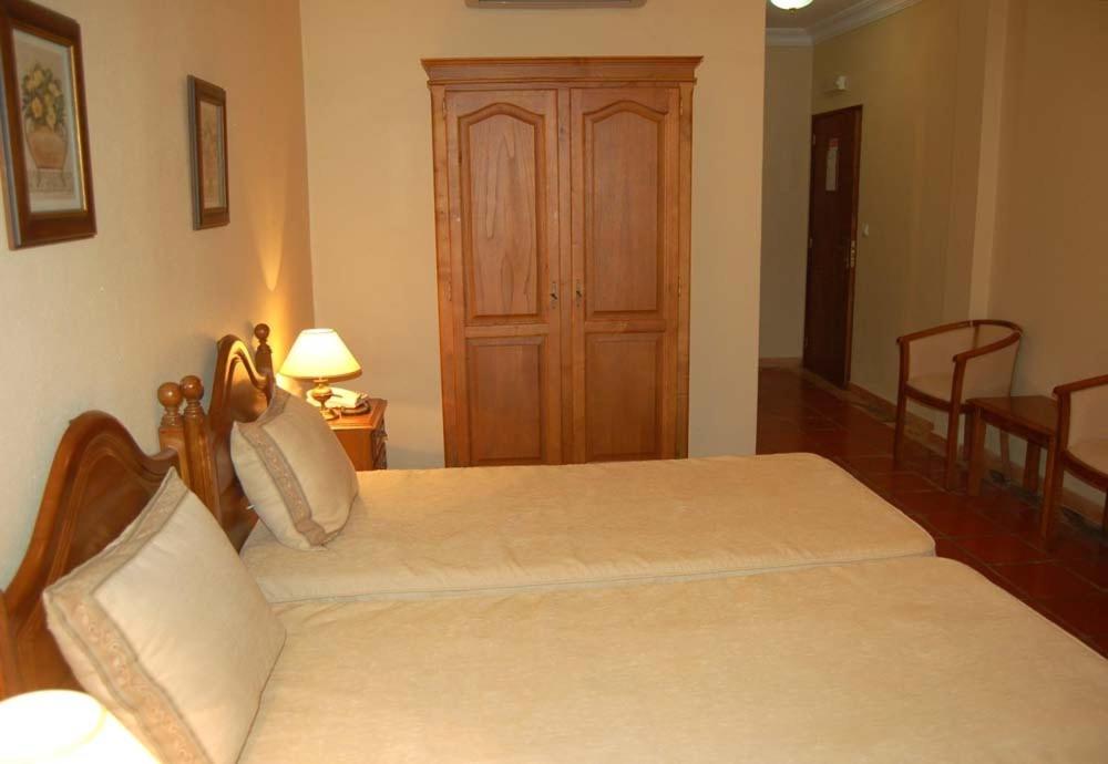 Suite - Photo 18