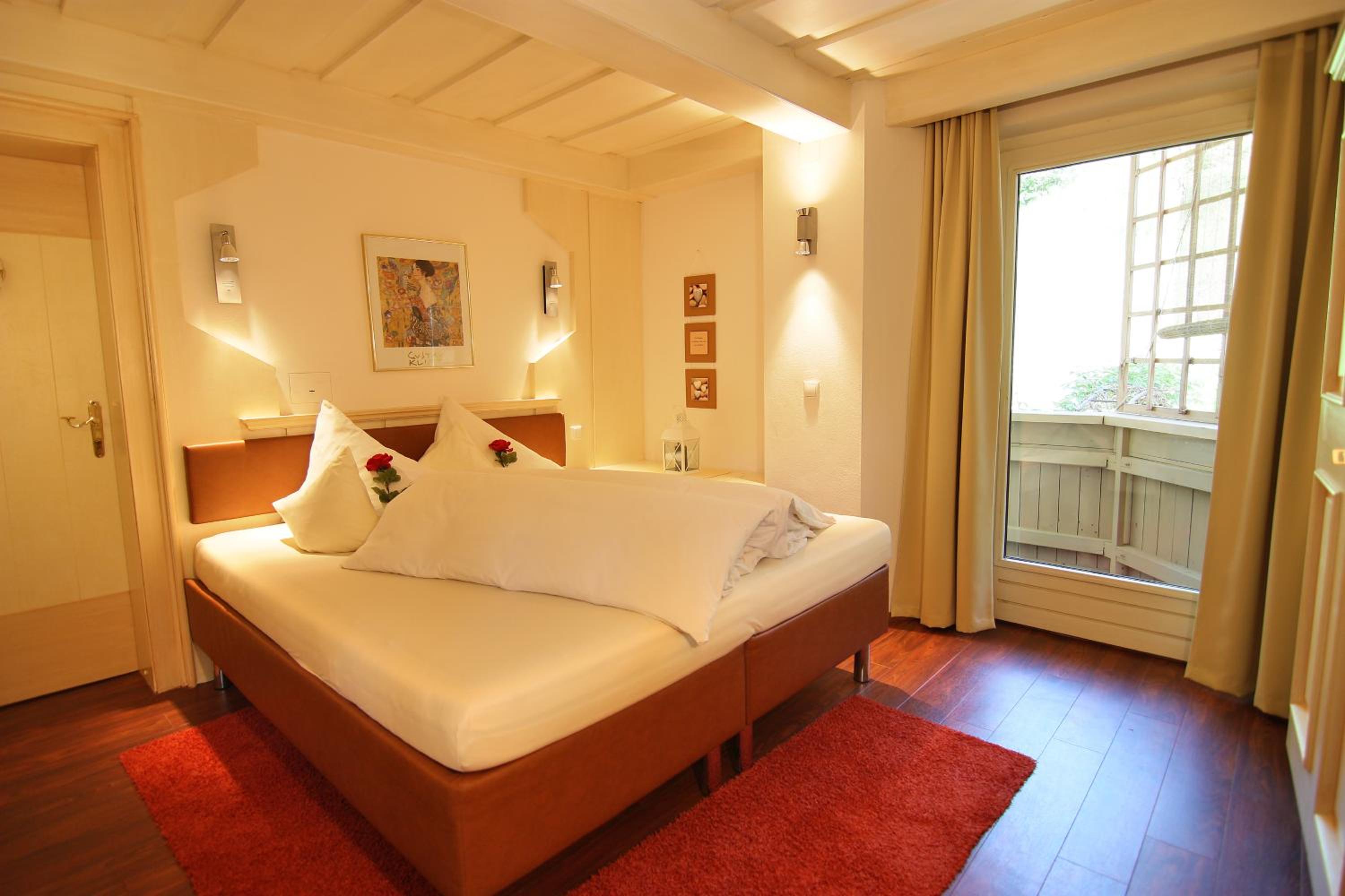 Apartment - Photo 1