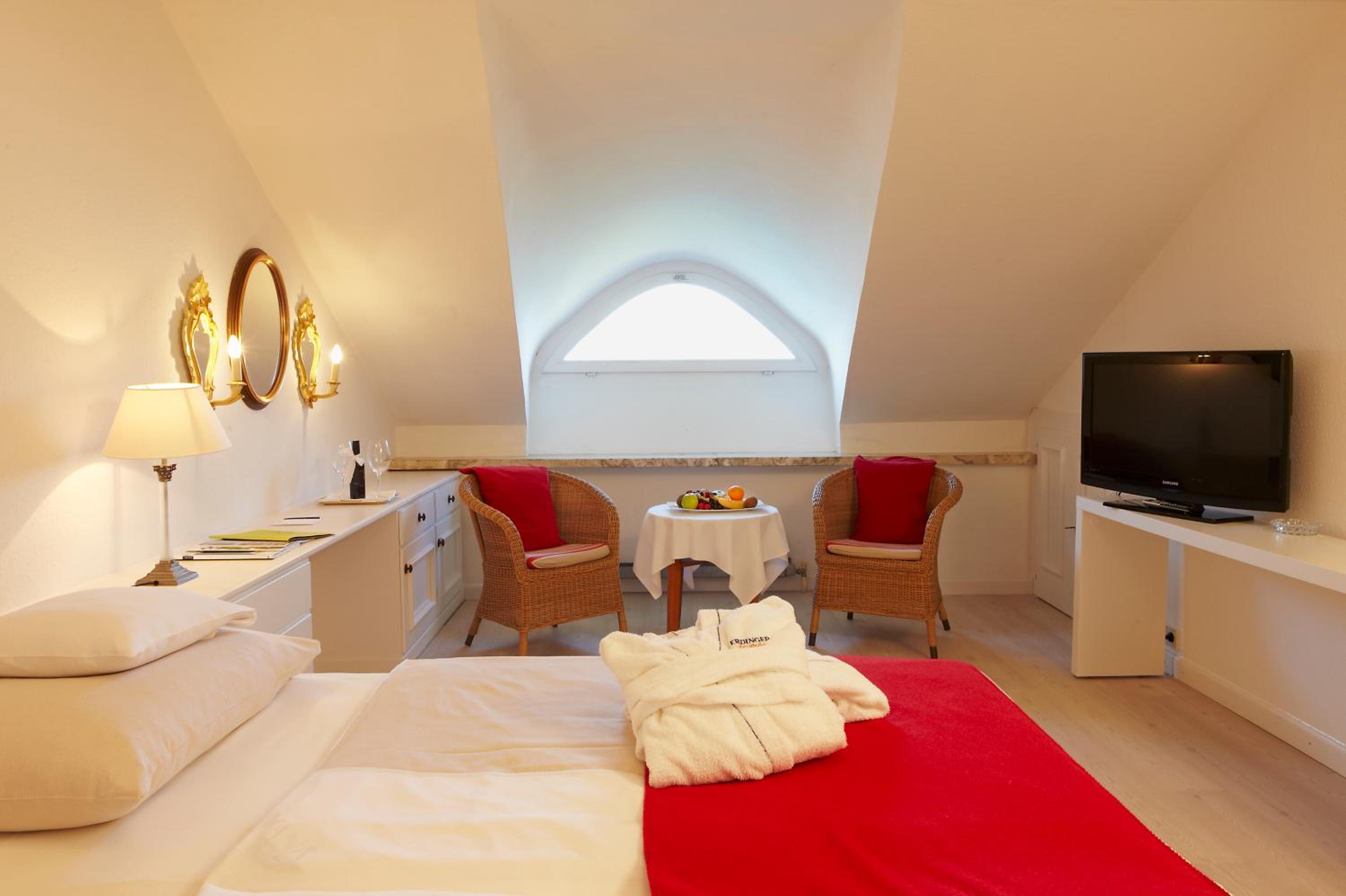 Single Room - Attic photo 3