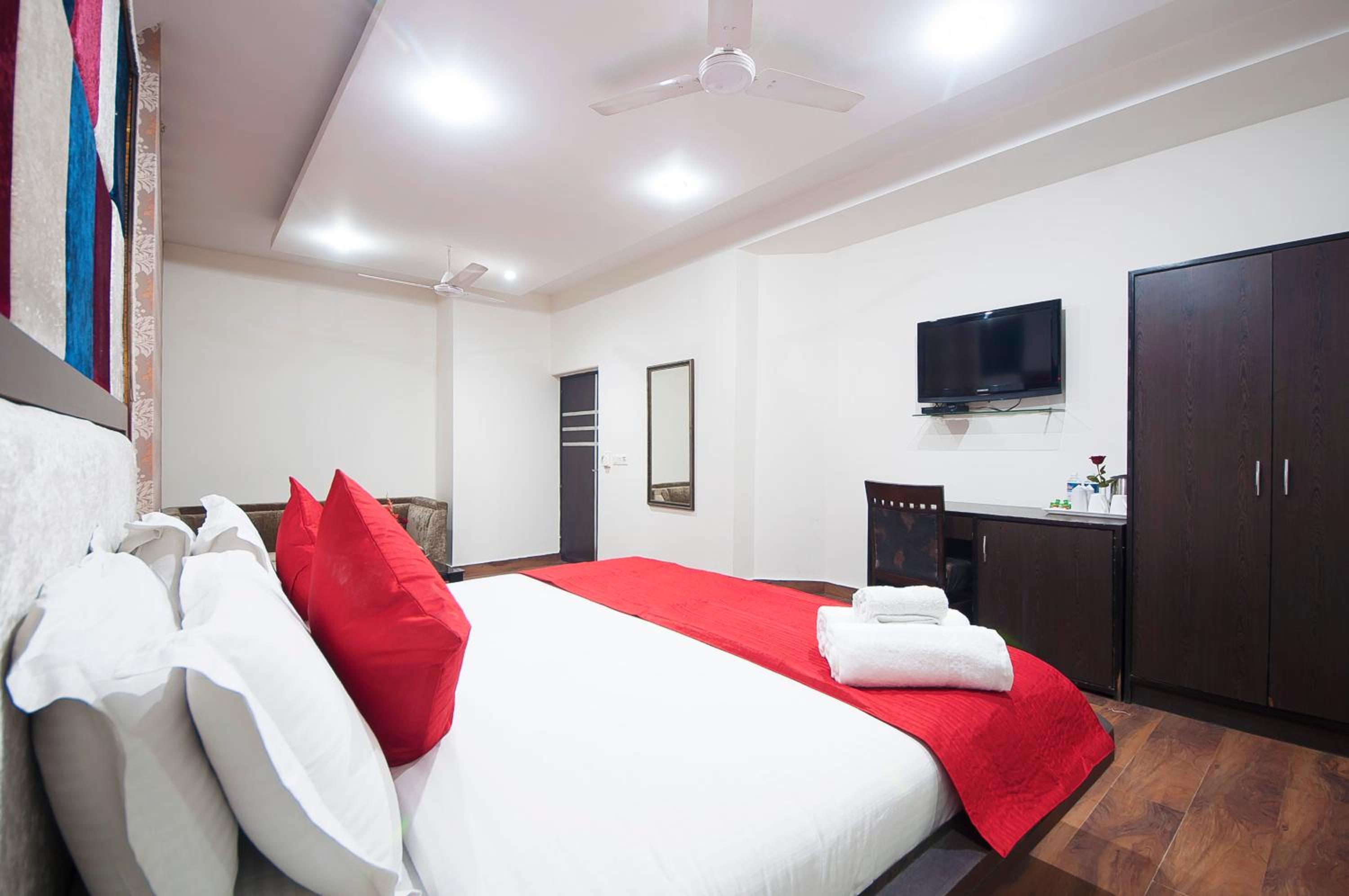 Superior King Room
