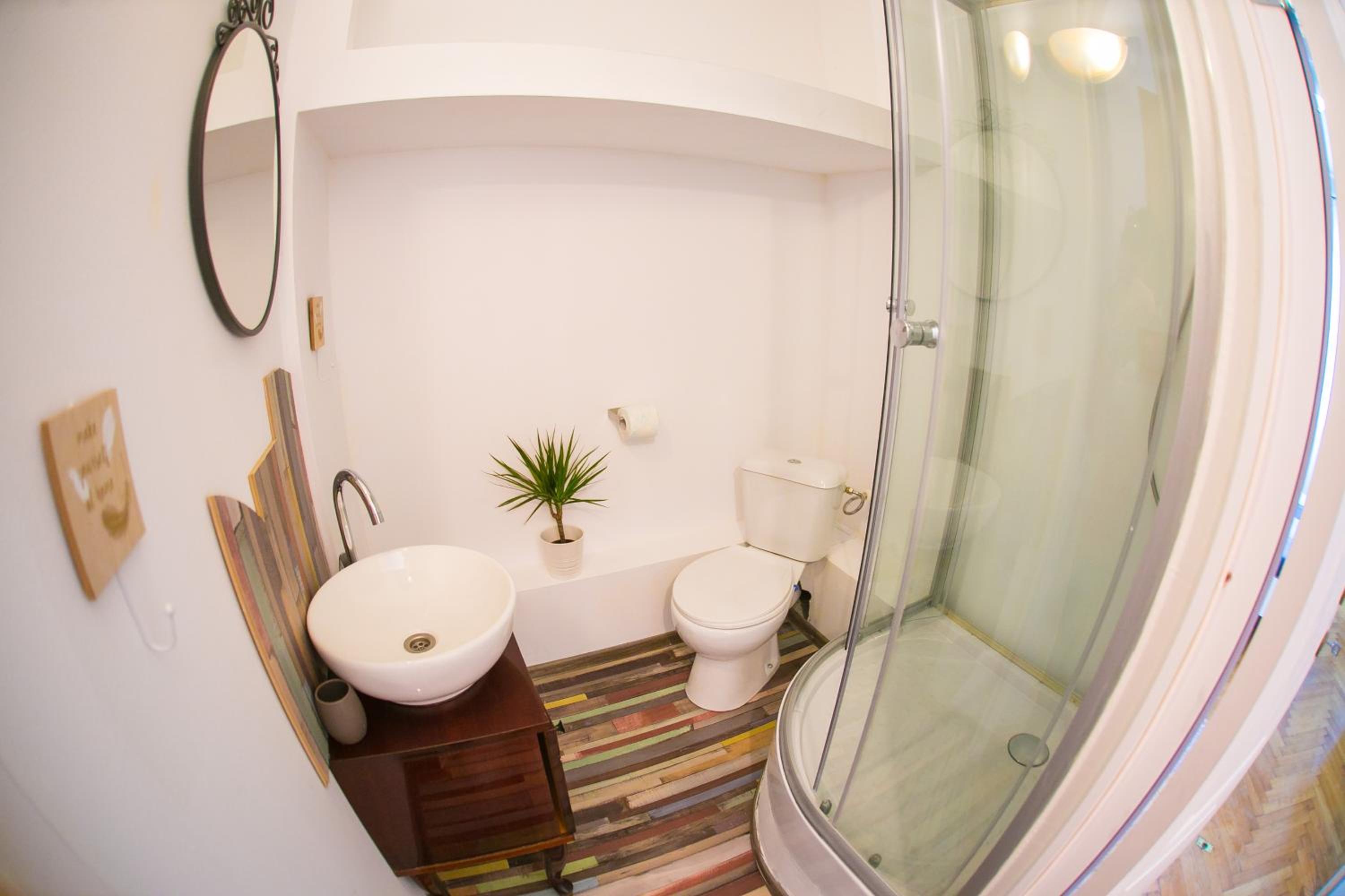 Studio Apartment - Photo 8