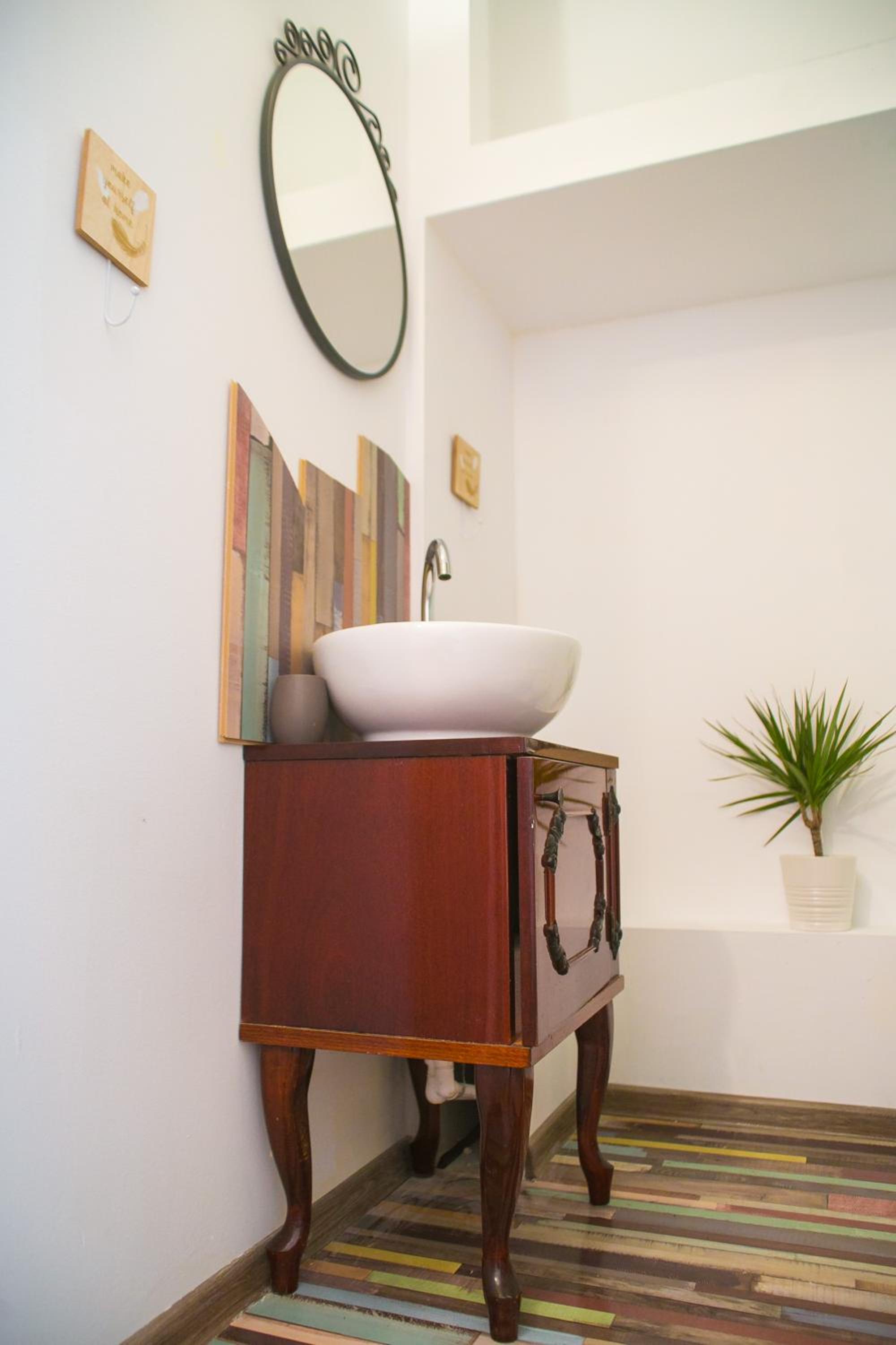 Studio Apartment - Photo 12
