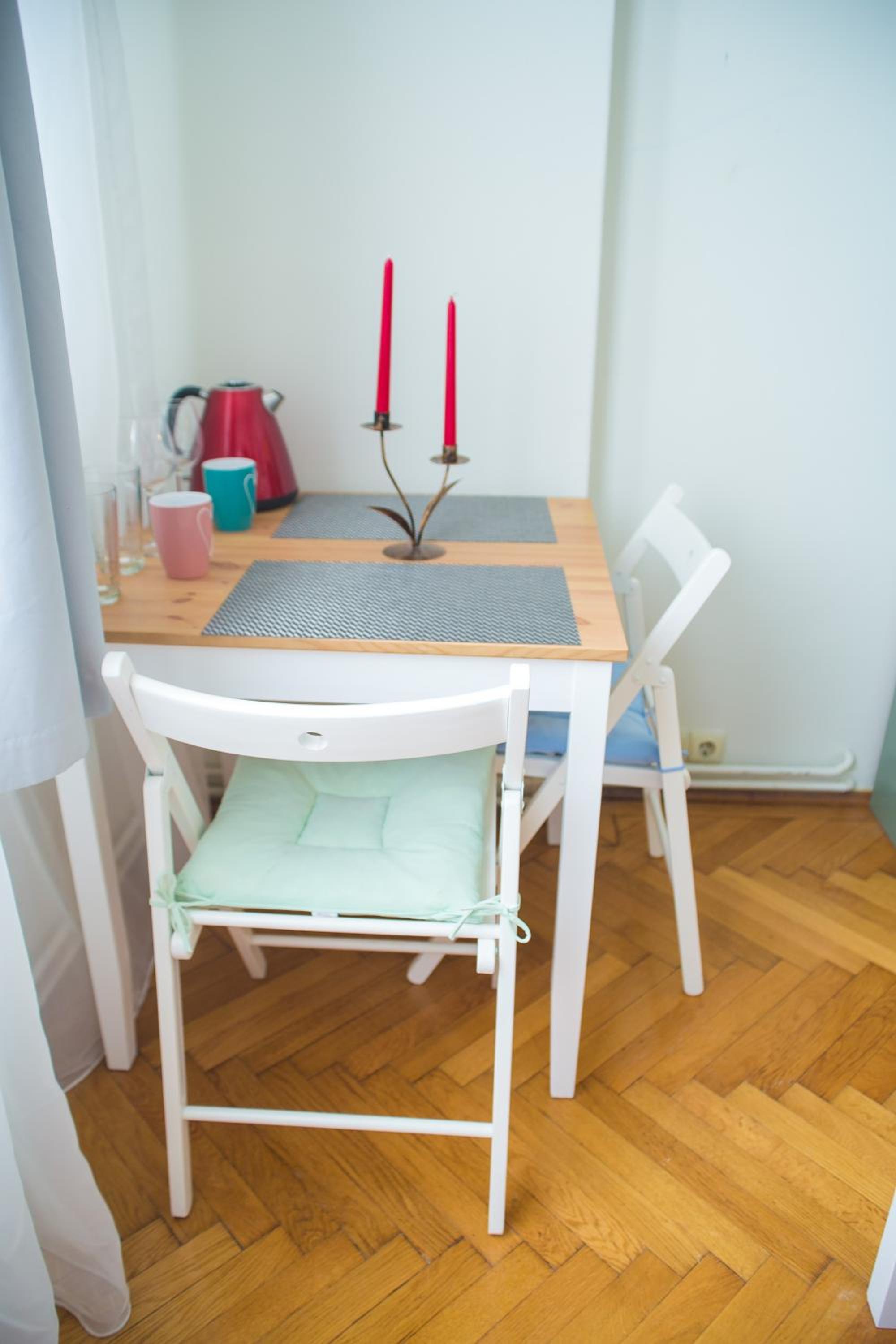 Studio Apartment - Photo 16