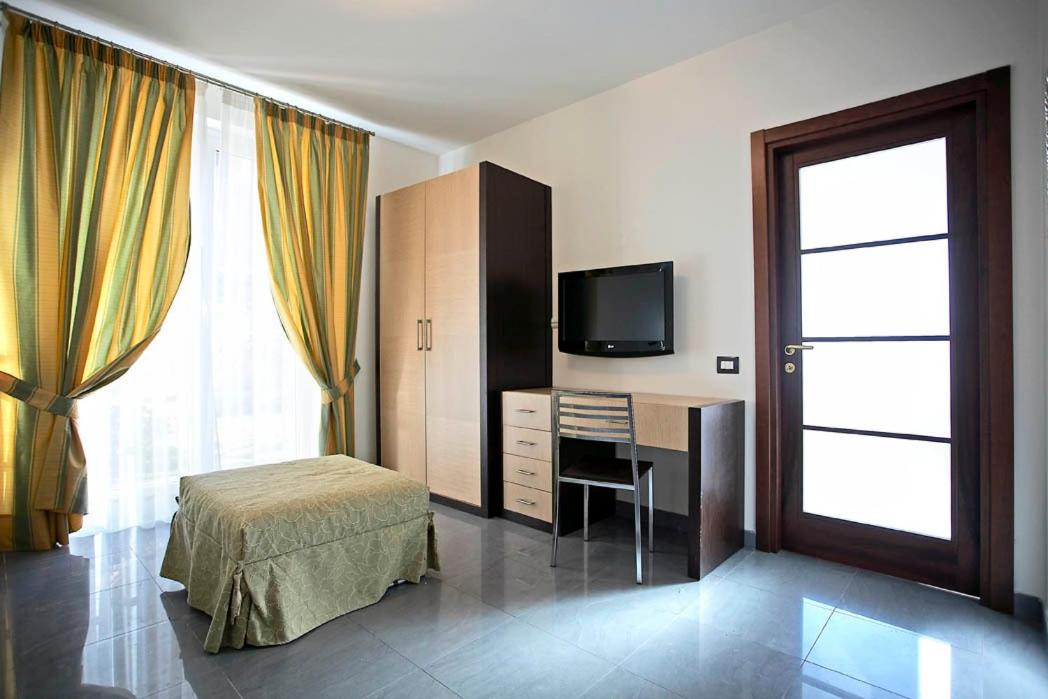 One-Bedroom Apartment (2 Adults) photo 3