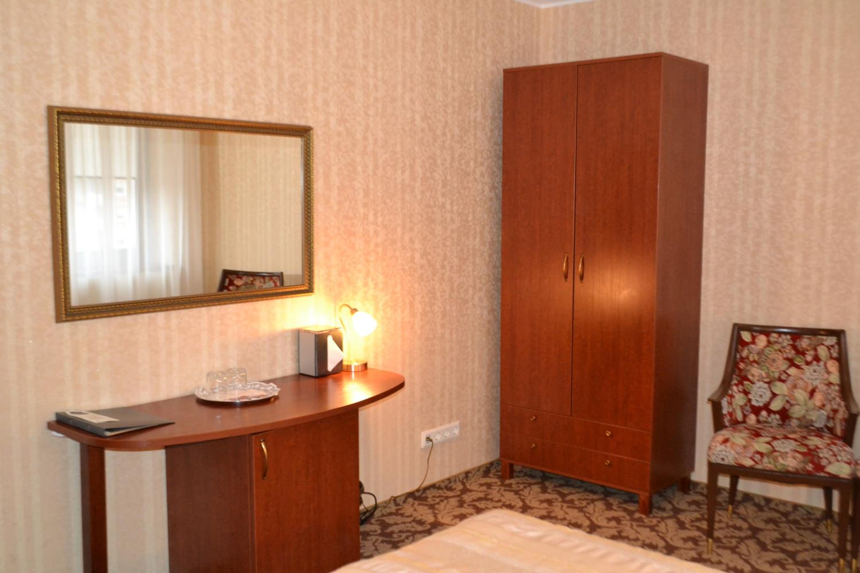 Suite - Photo 7