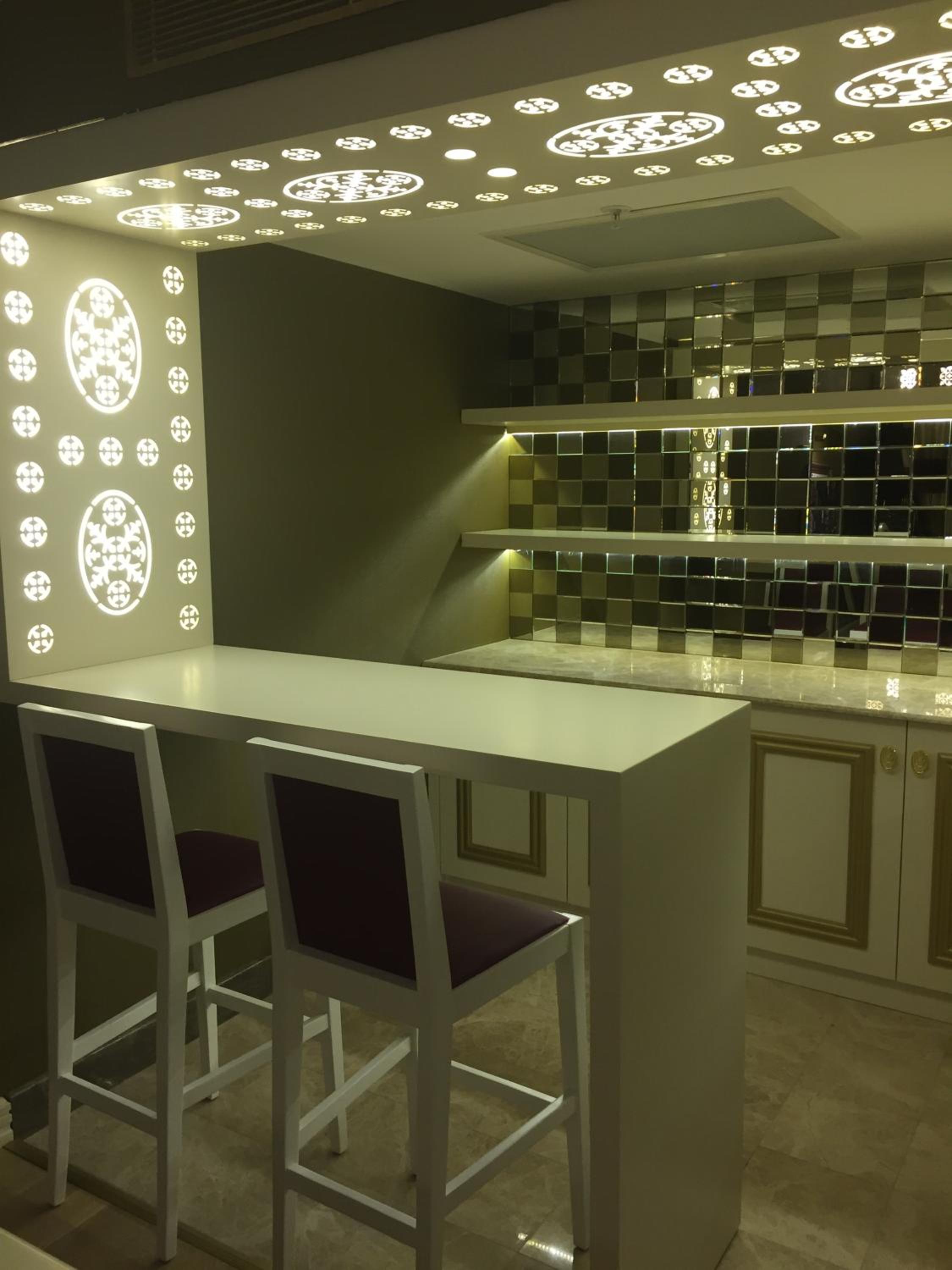 King Suite with Spa Bath photo 3