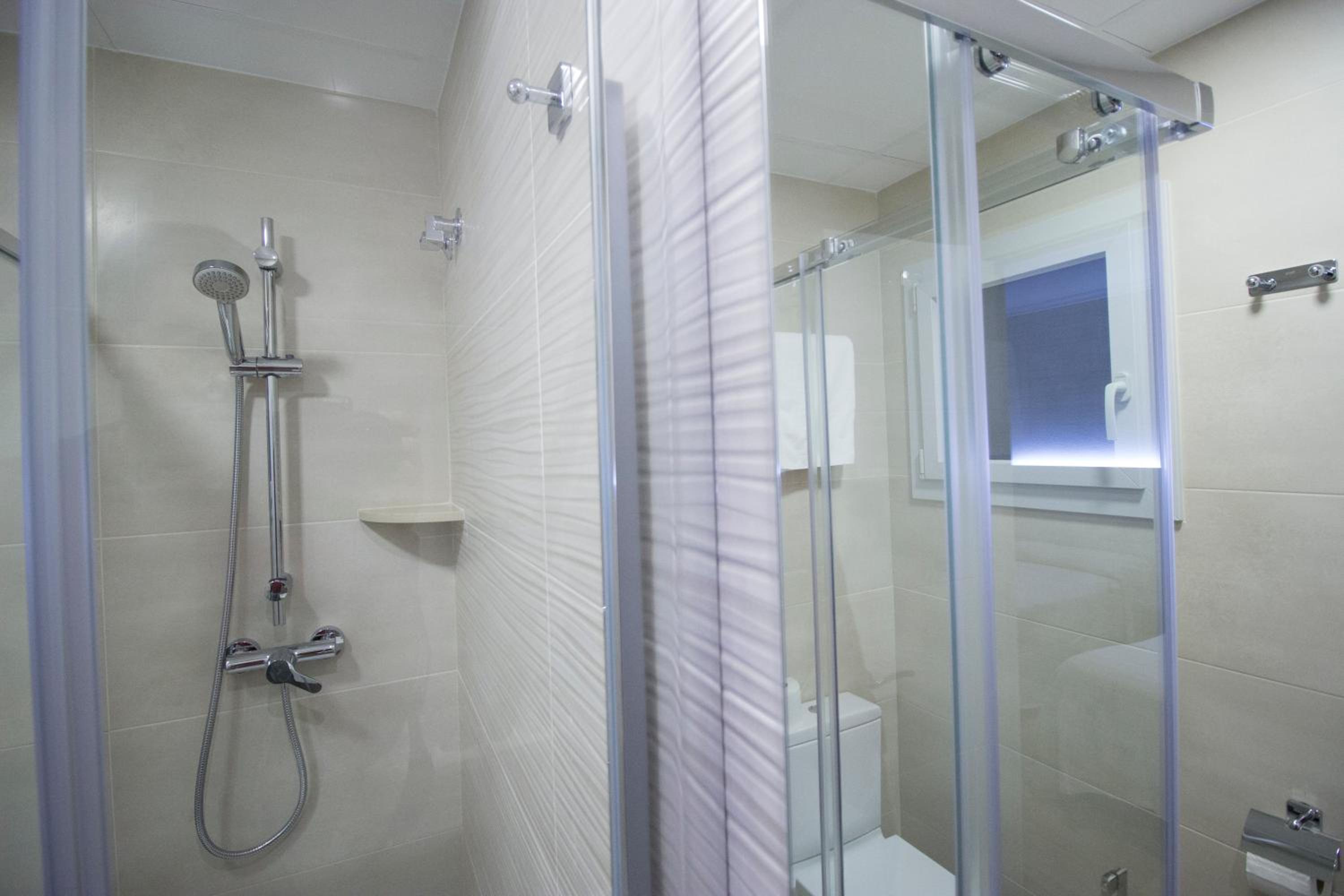 Deluxe Twin Room photo 2