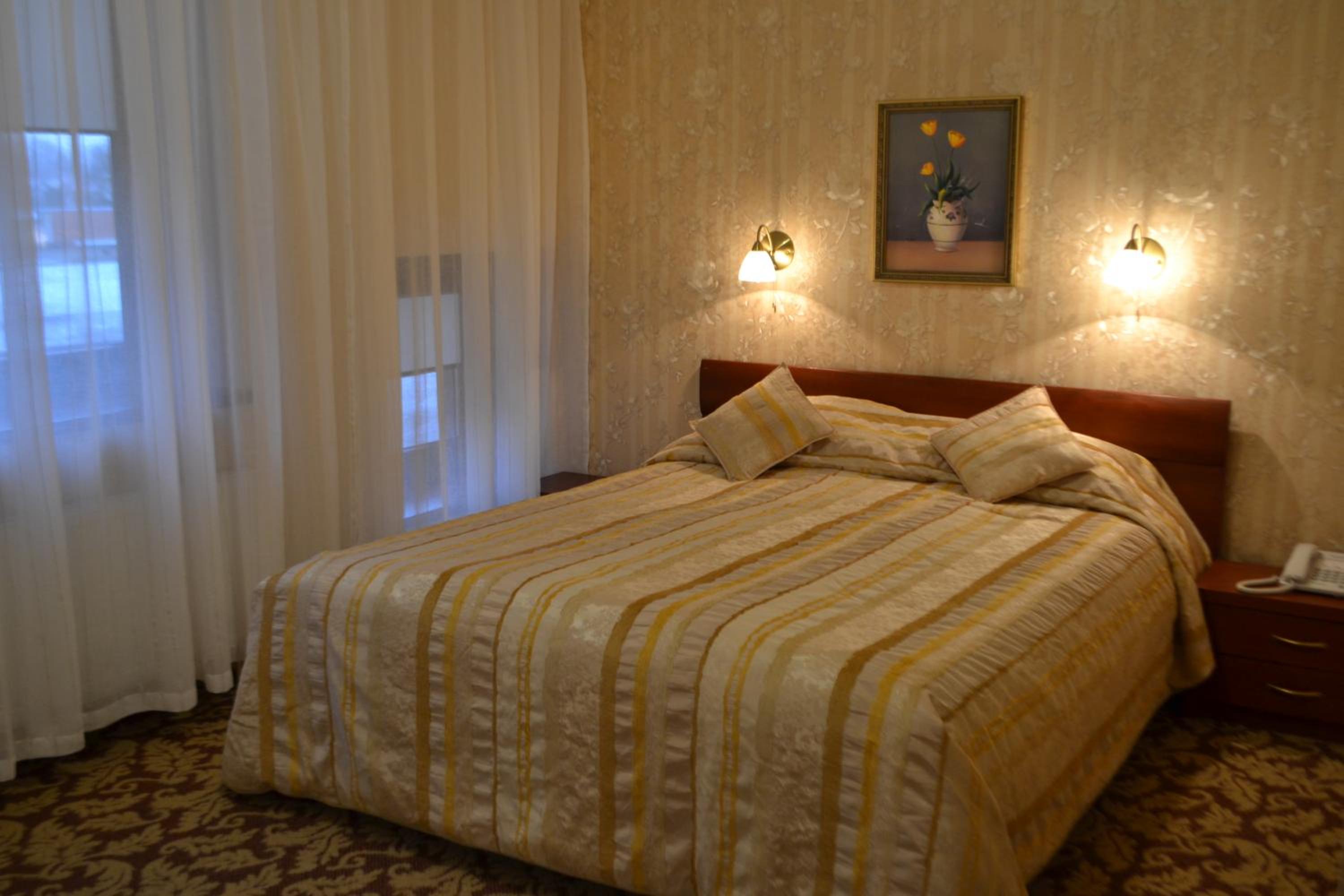 Double Room - Photo 6