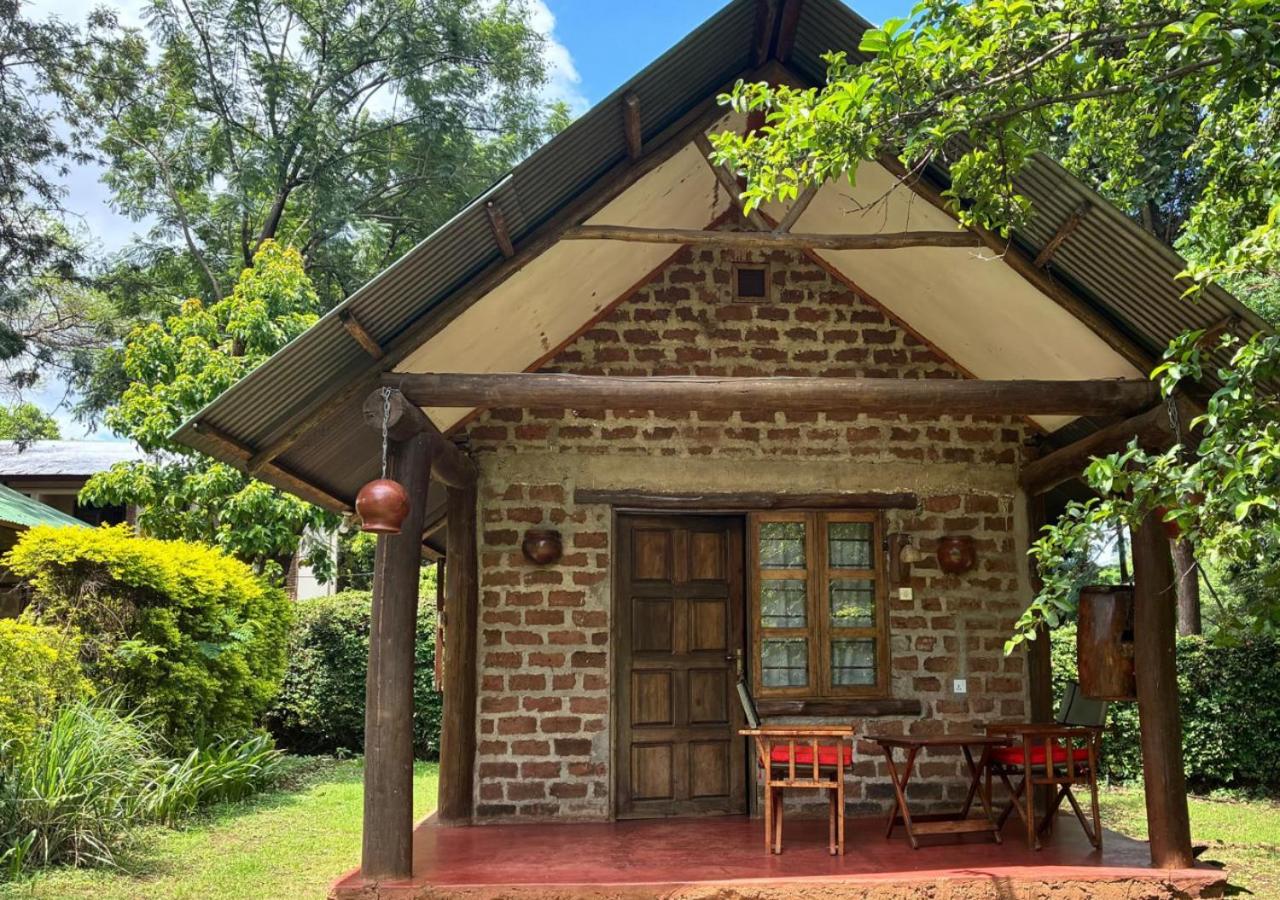 Bungalow with Garden View
