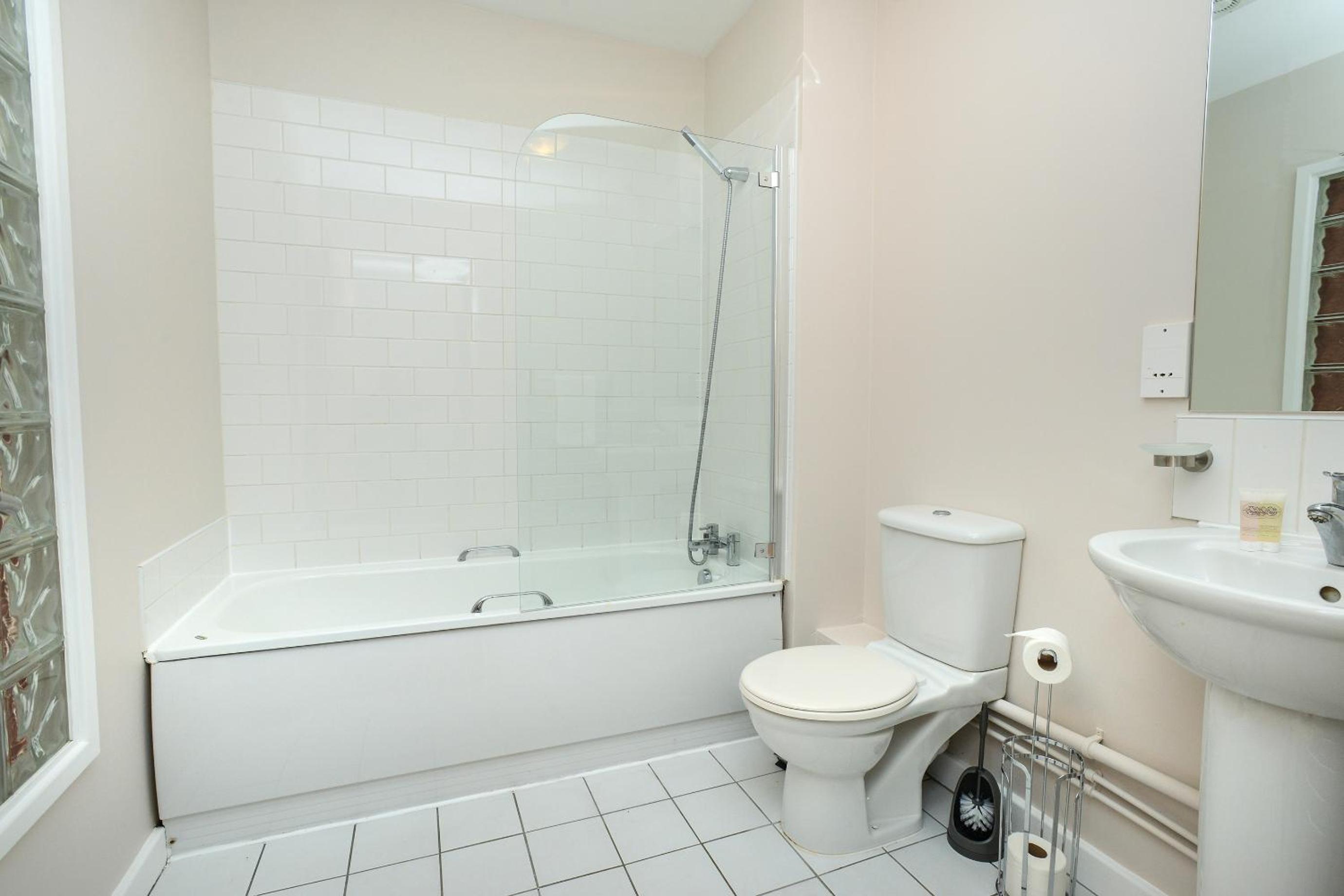Apartment - Photo 17