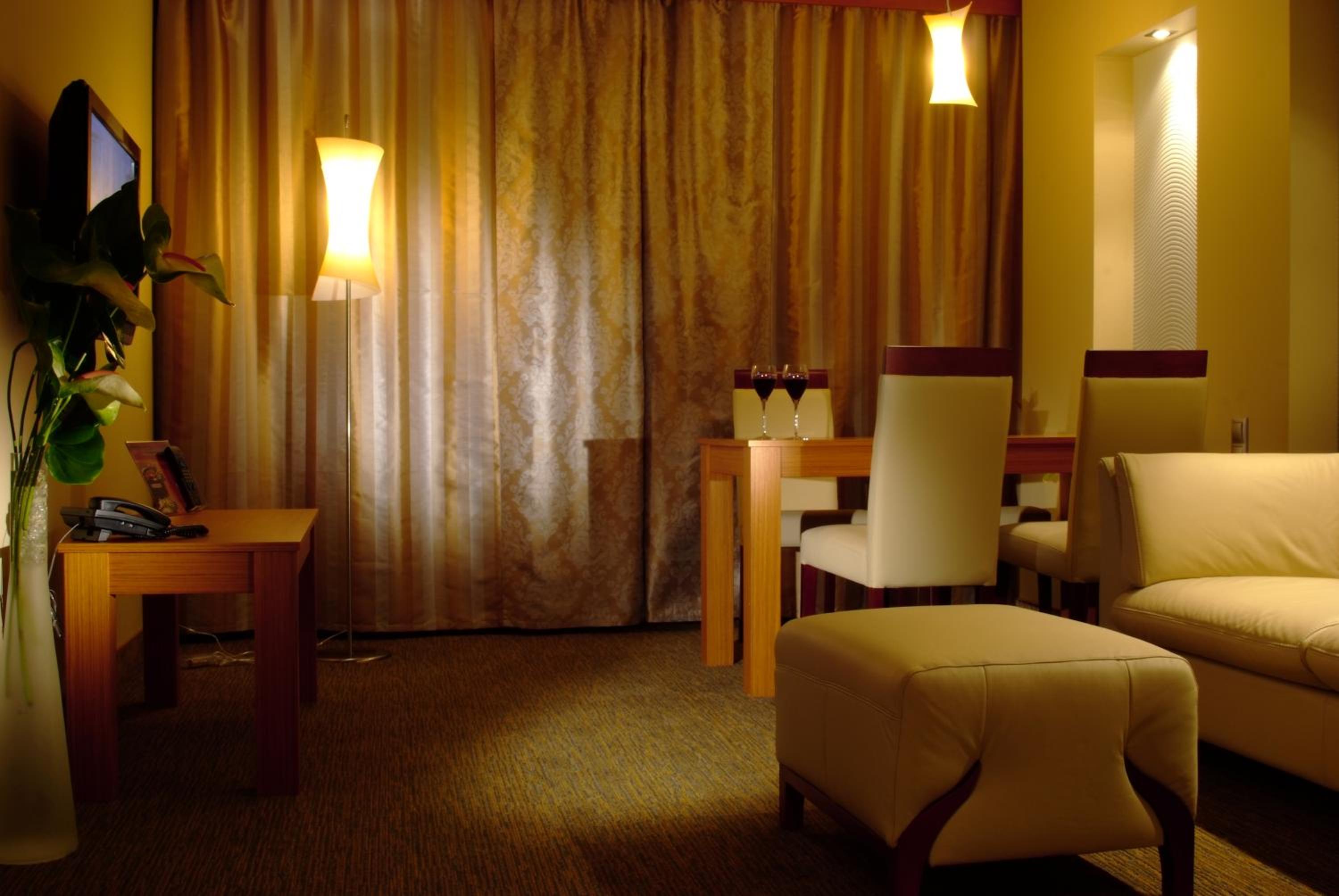 Apartment (1 Queensize Bed) with Lake View