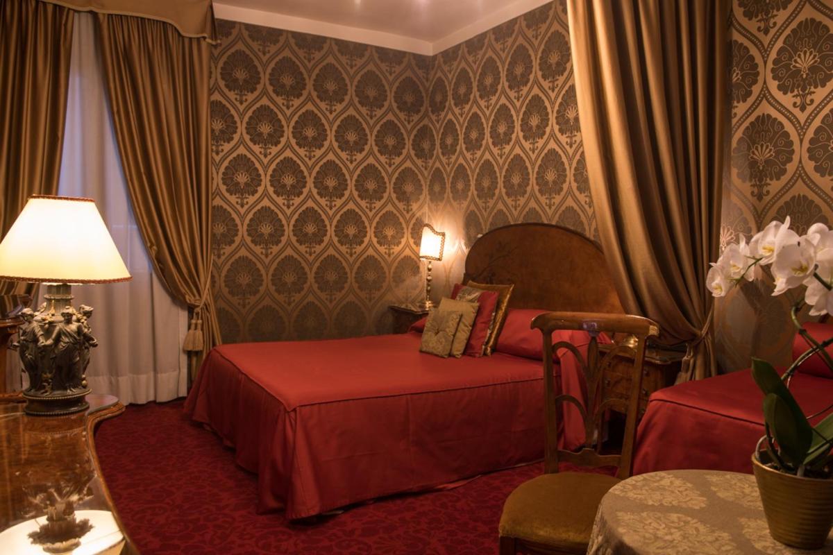 Grand Deluxe Room