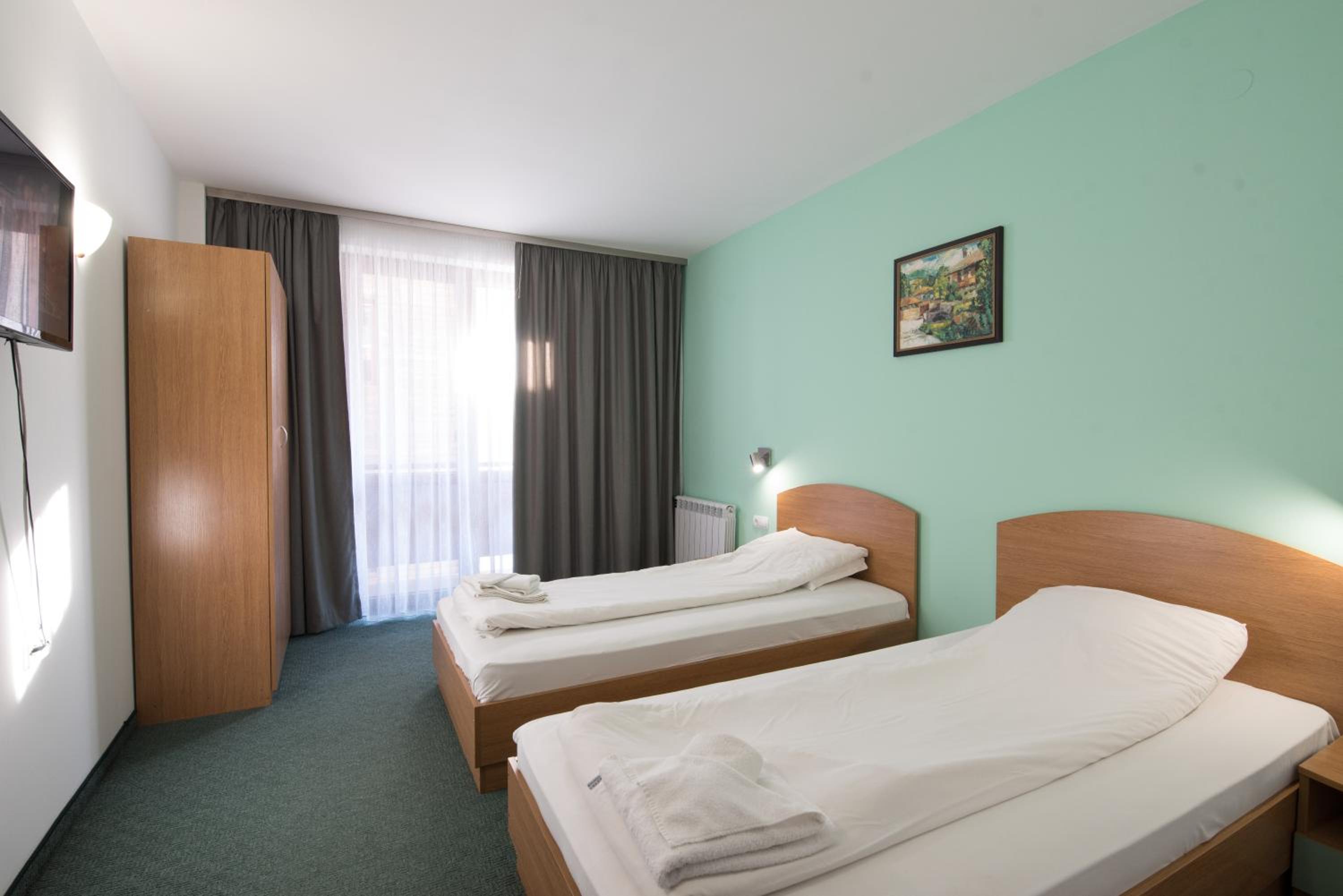 Two-Bedroom Suite - Photo 2