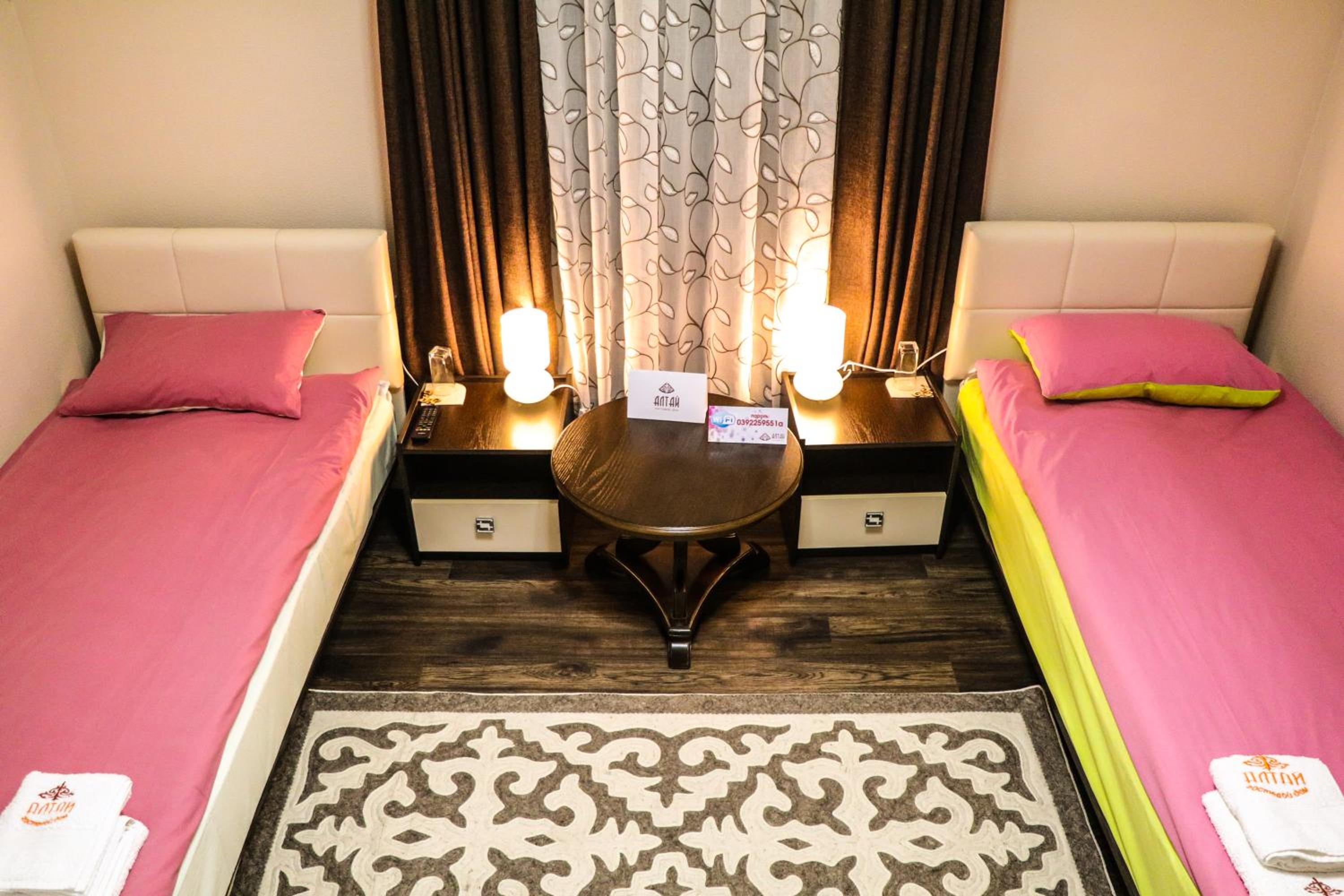 Deluxe Twin Room photo 2