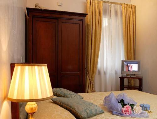 Double or Twin Room photo 2