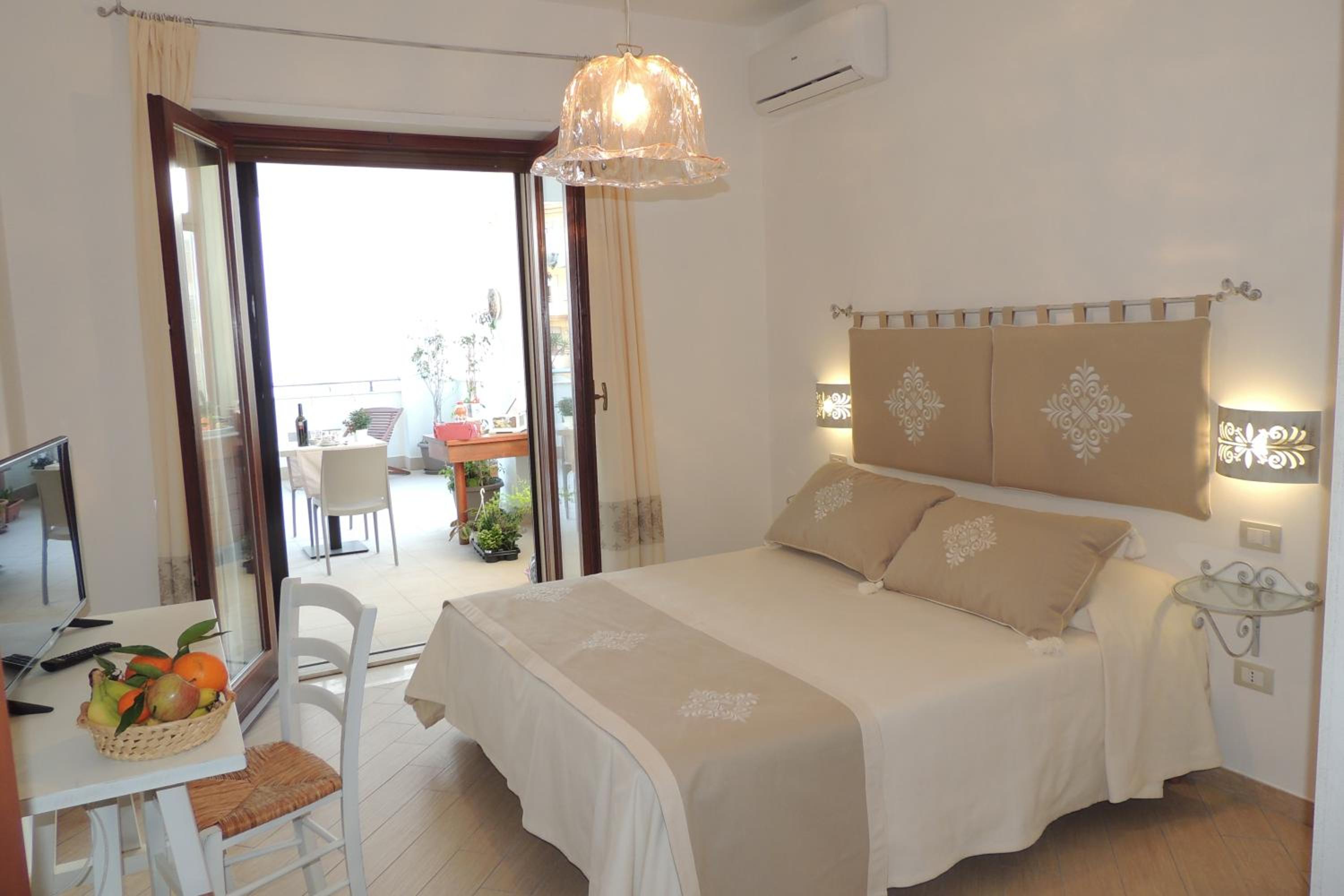 Double Room with Private Bathroom - Photo 1