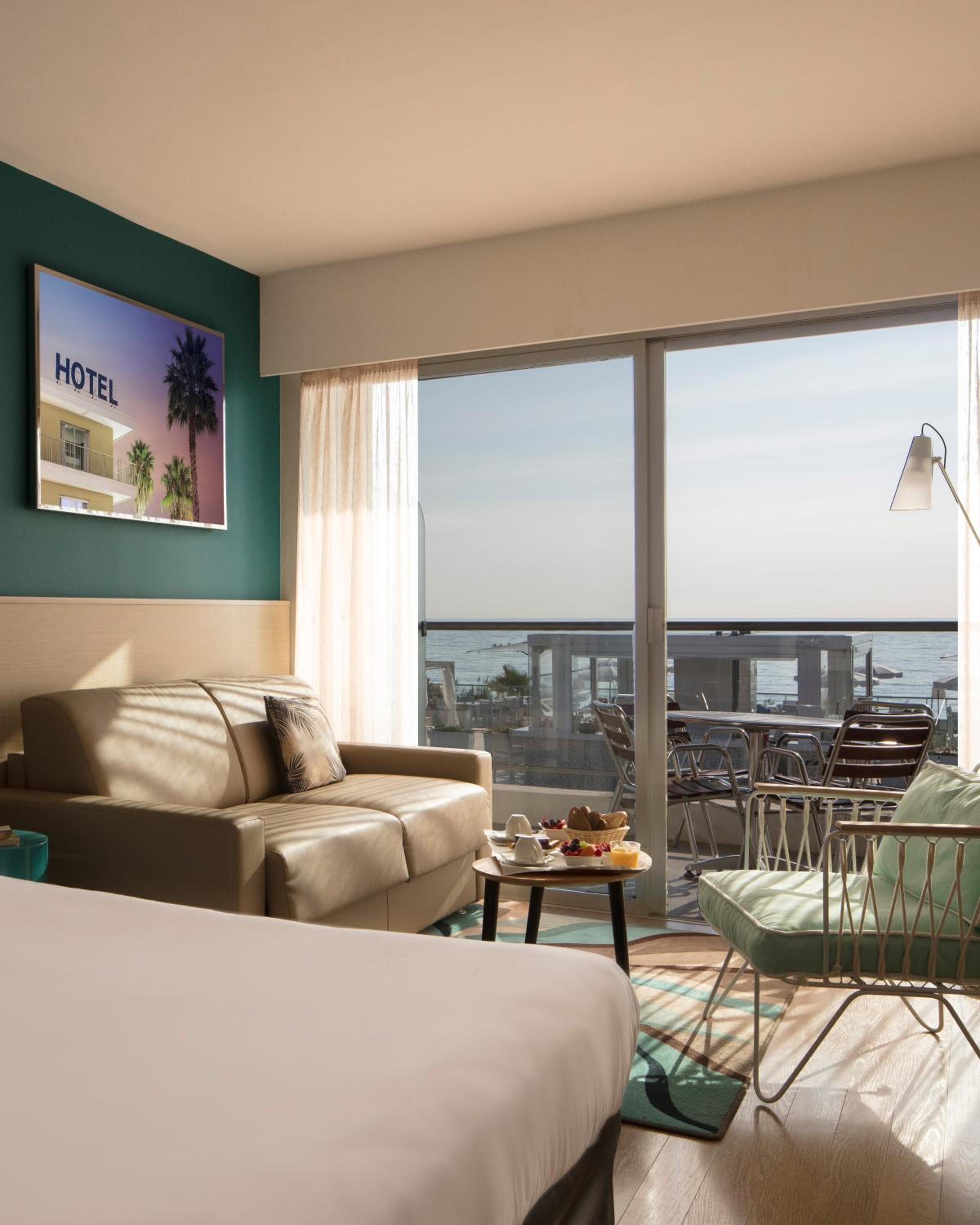 Superior Room with Terrace and Sea View photo 2