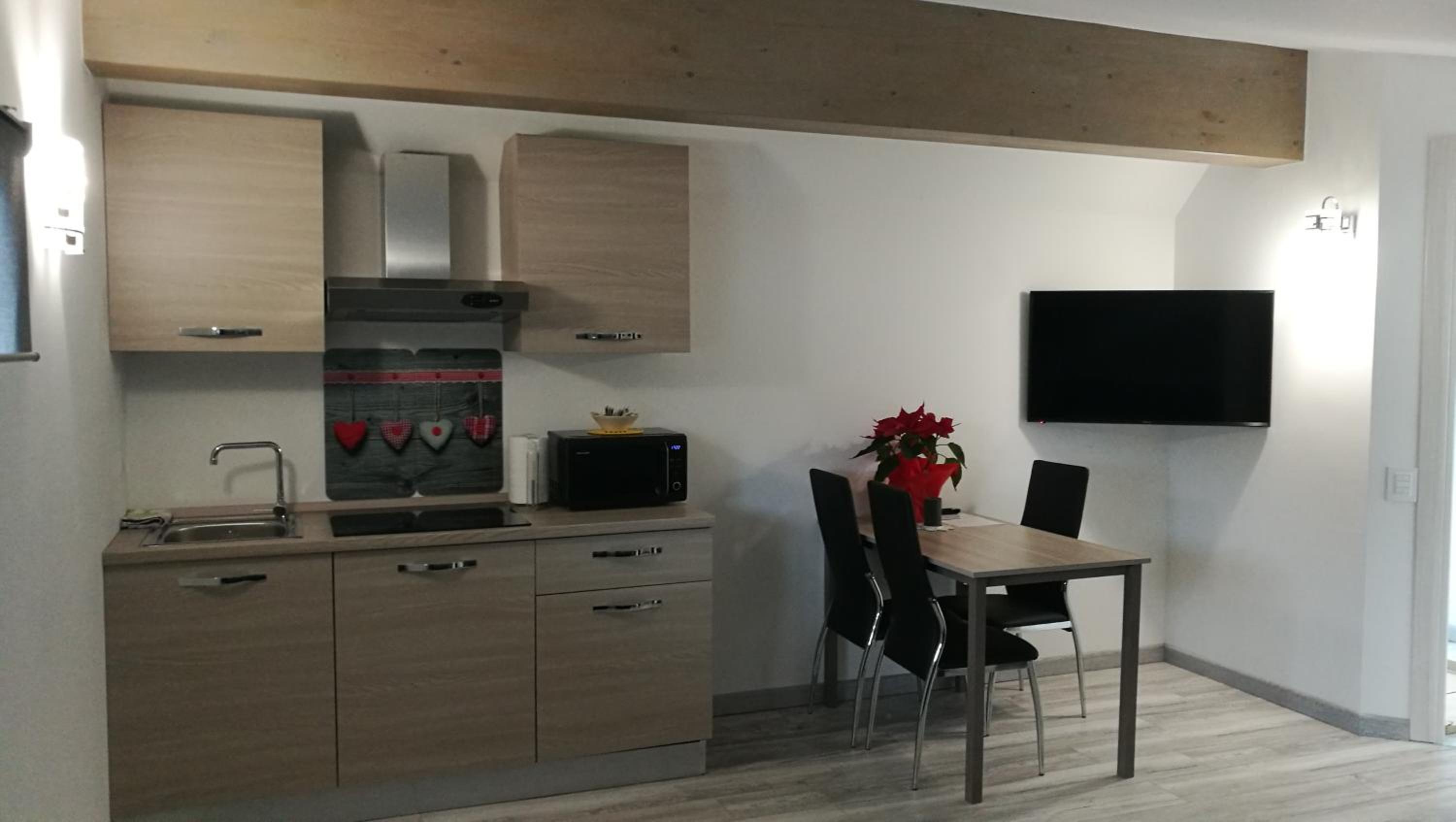 Studio Apartment - Photo 20