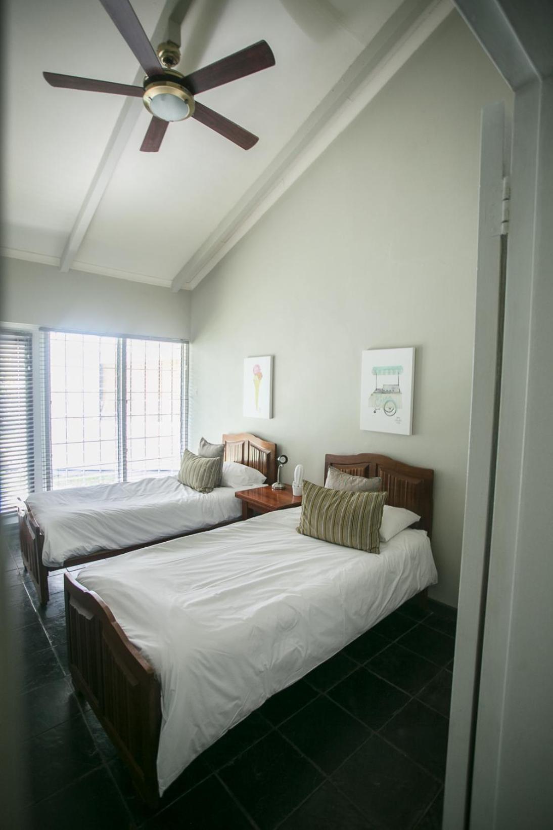 Family Room - Photo 5