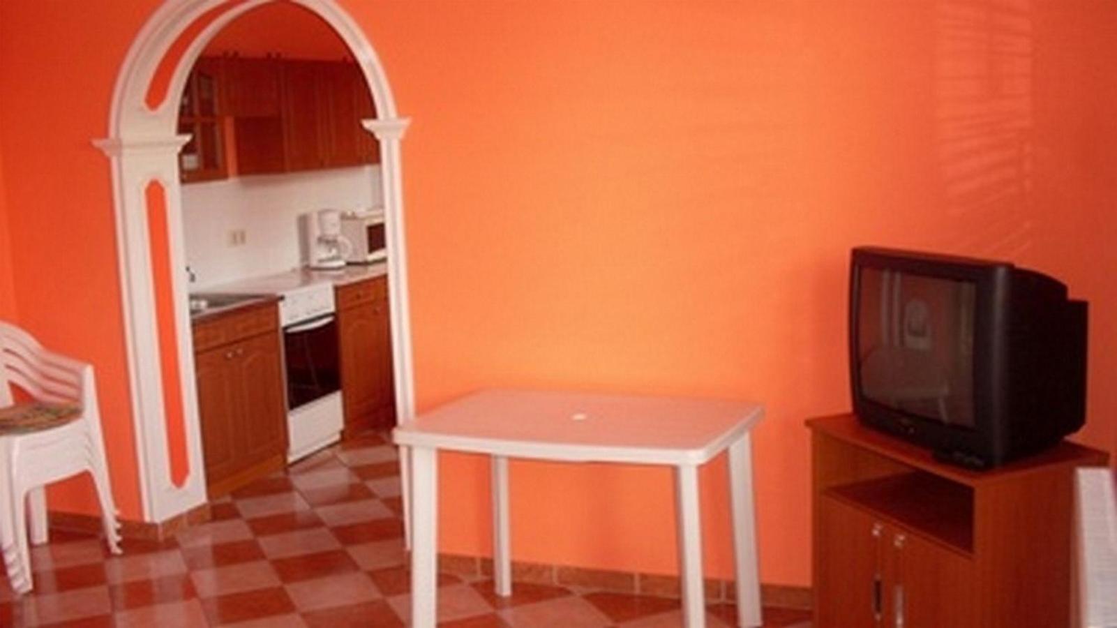 Apartment - Ground Floor photo 3