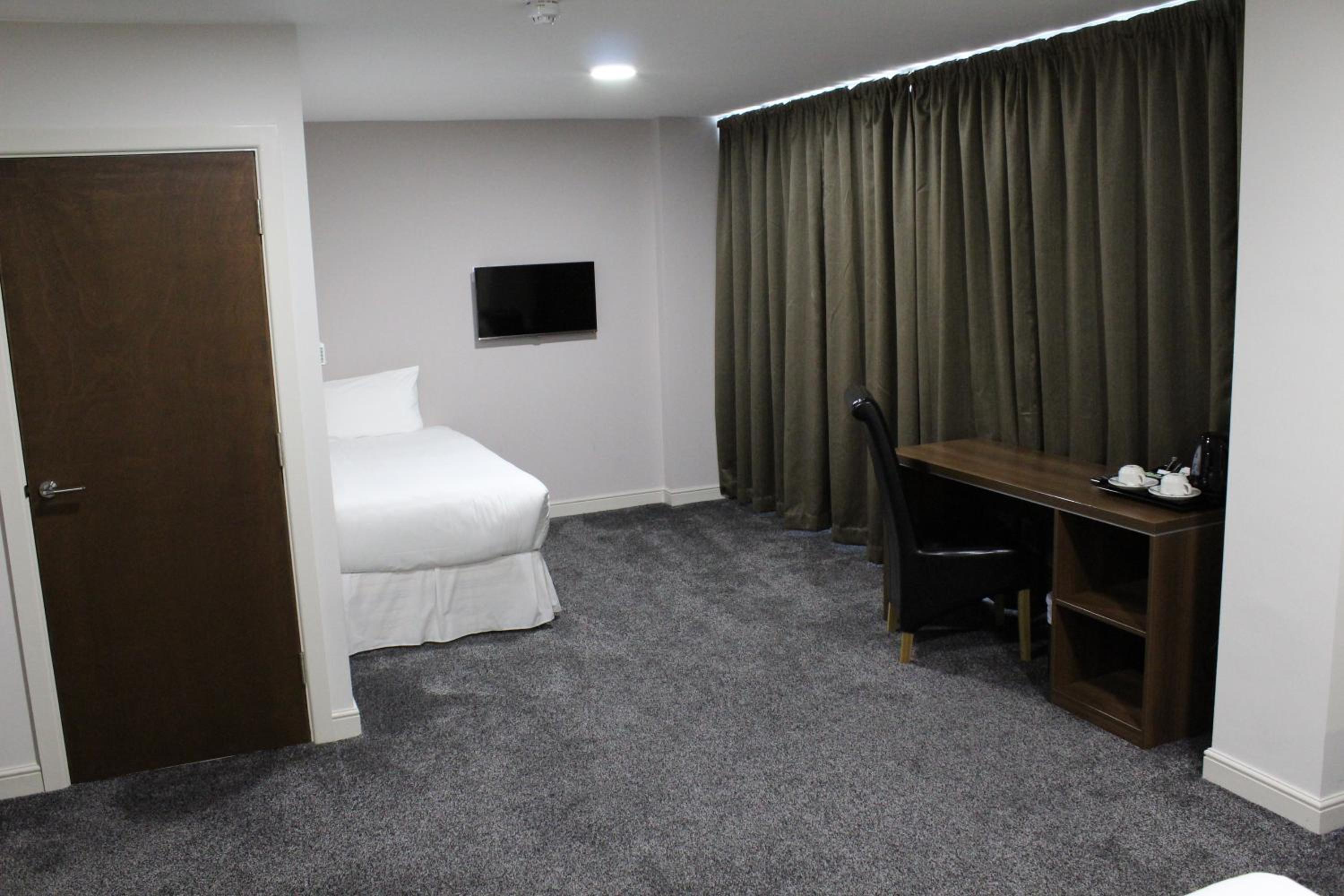 Standard Triple Room photo 3