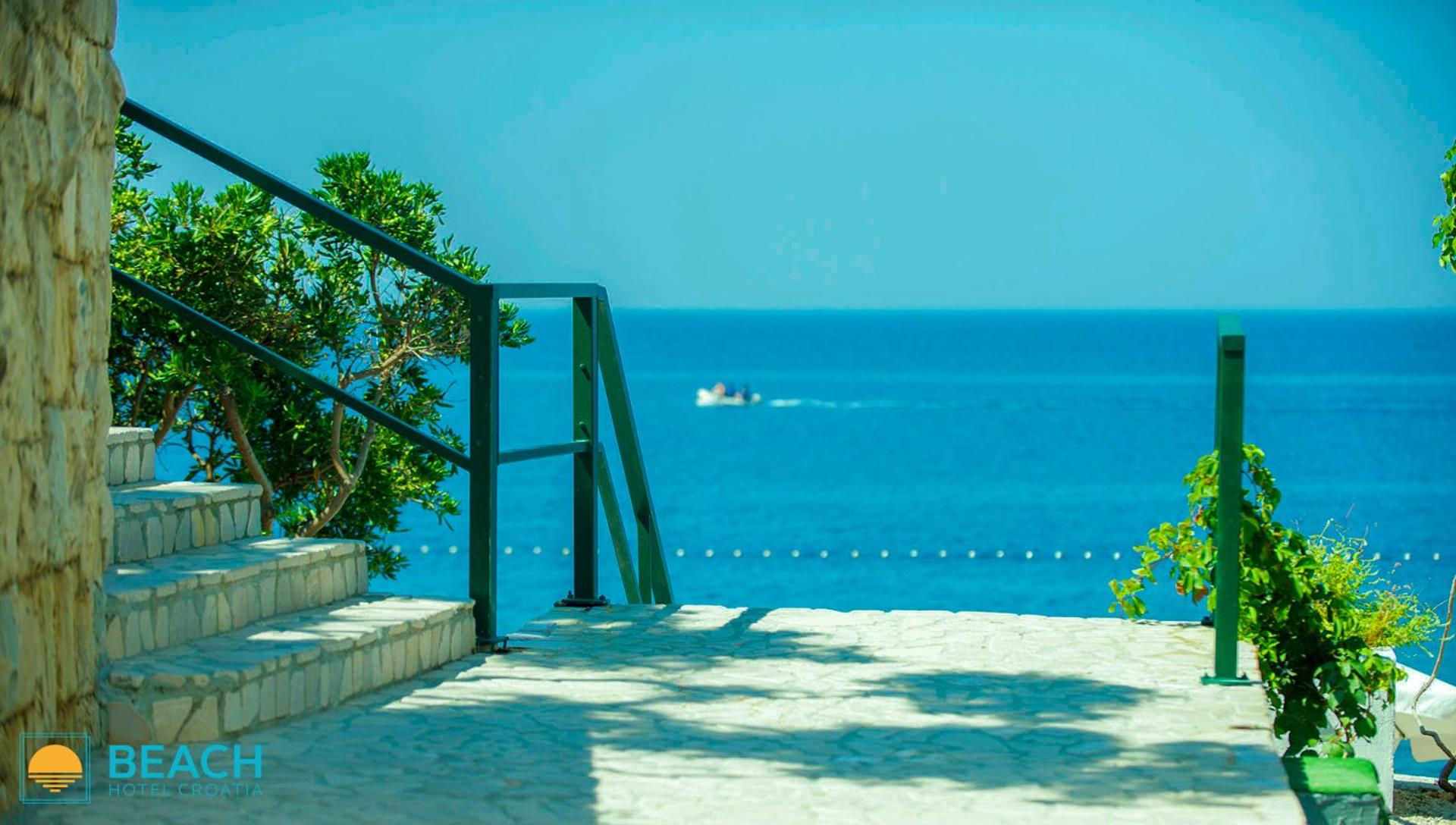 Standard Room with Sea View - Photo 27