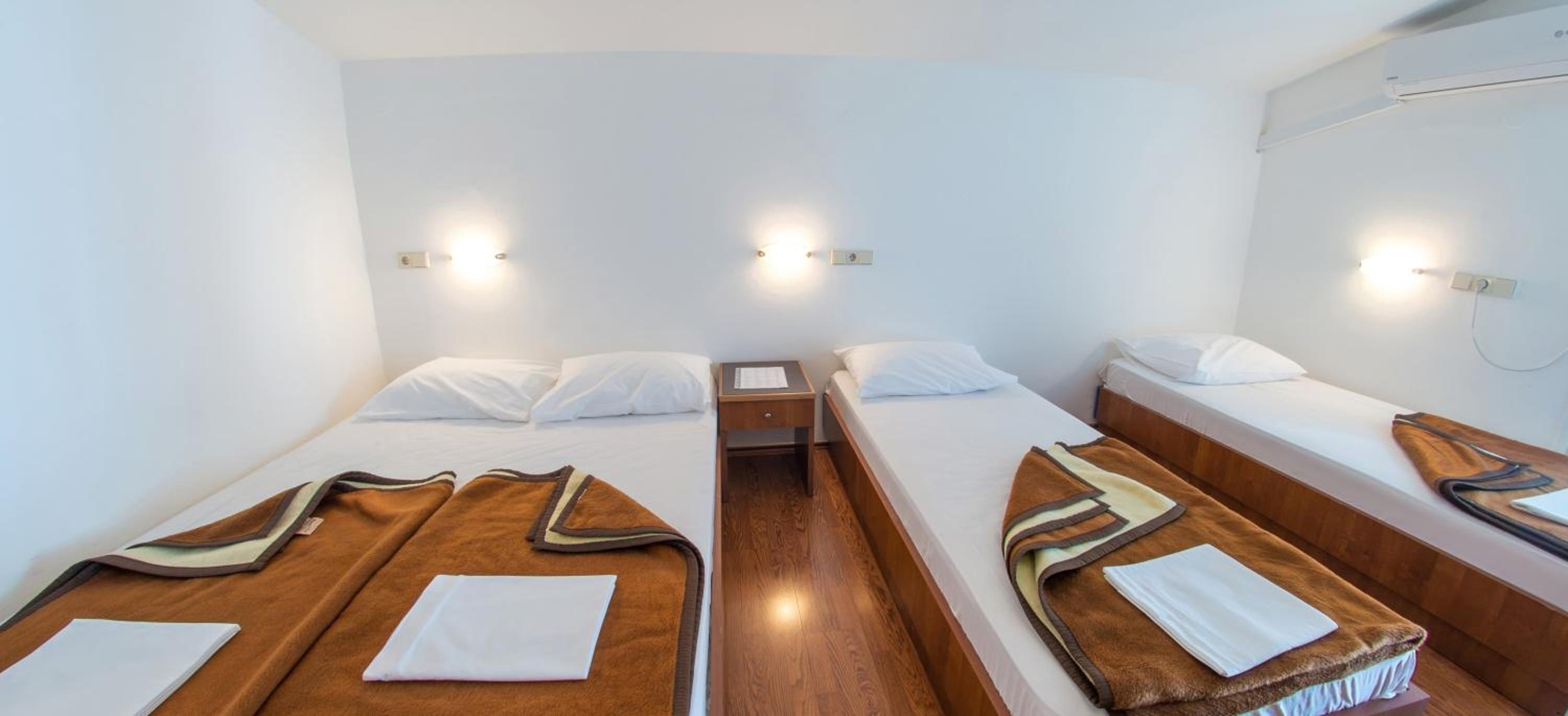 Quadriple Room with Balcony with Sea View - Annex - Photo 29